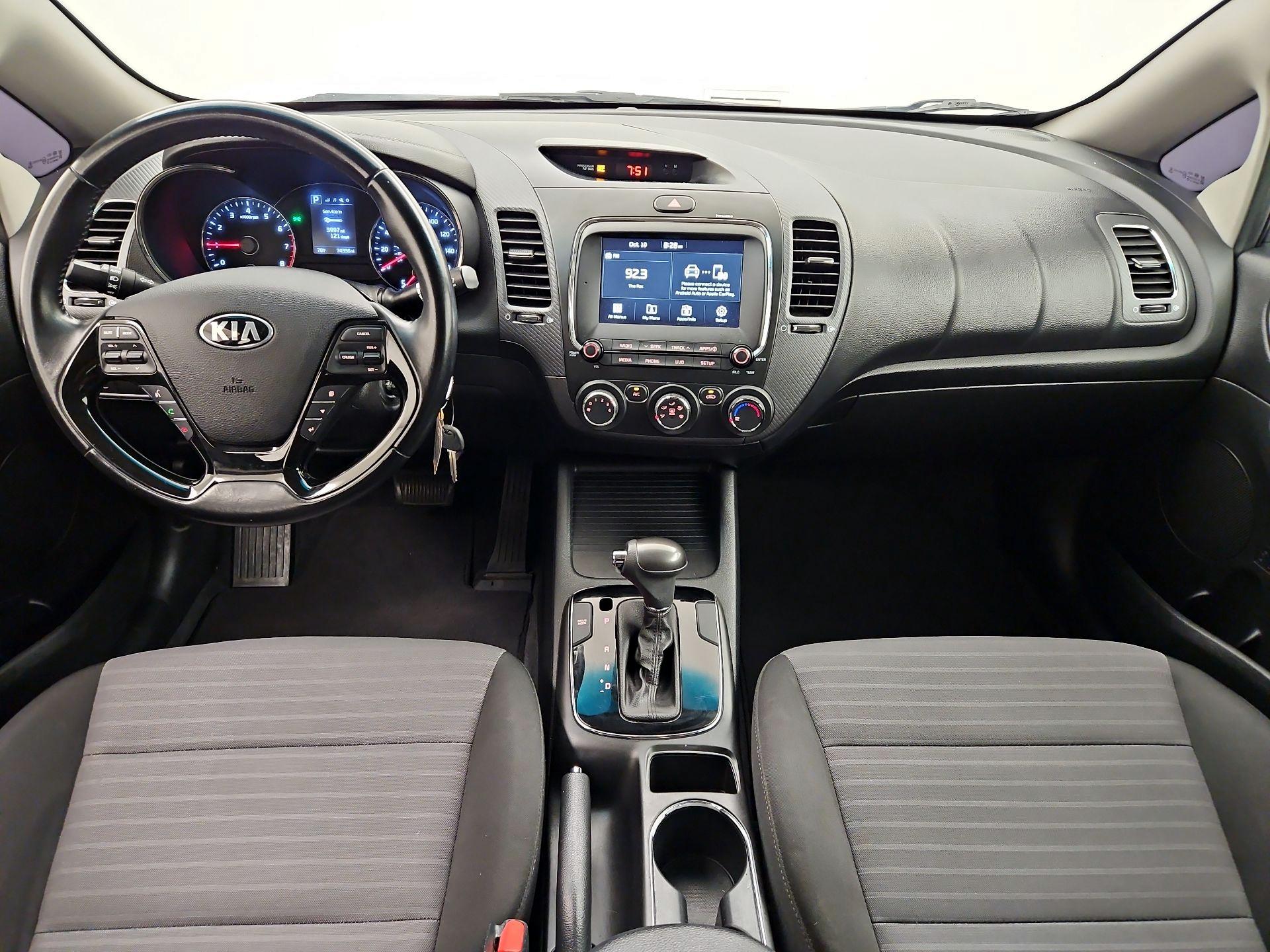 Thumbnail: 2018 Kia Forte - 9