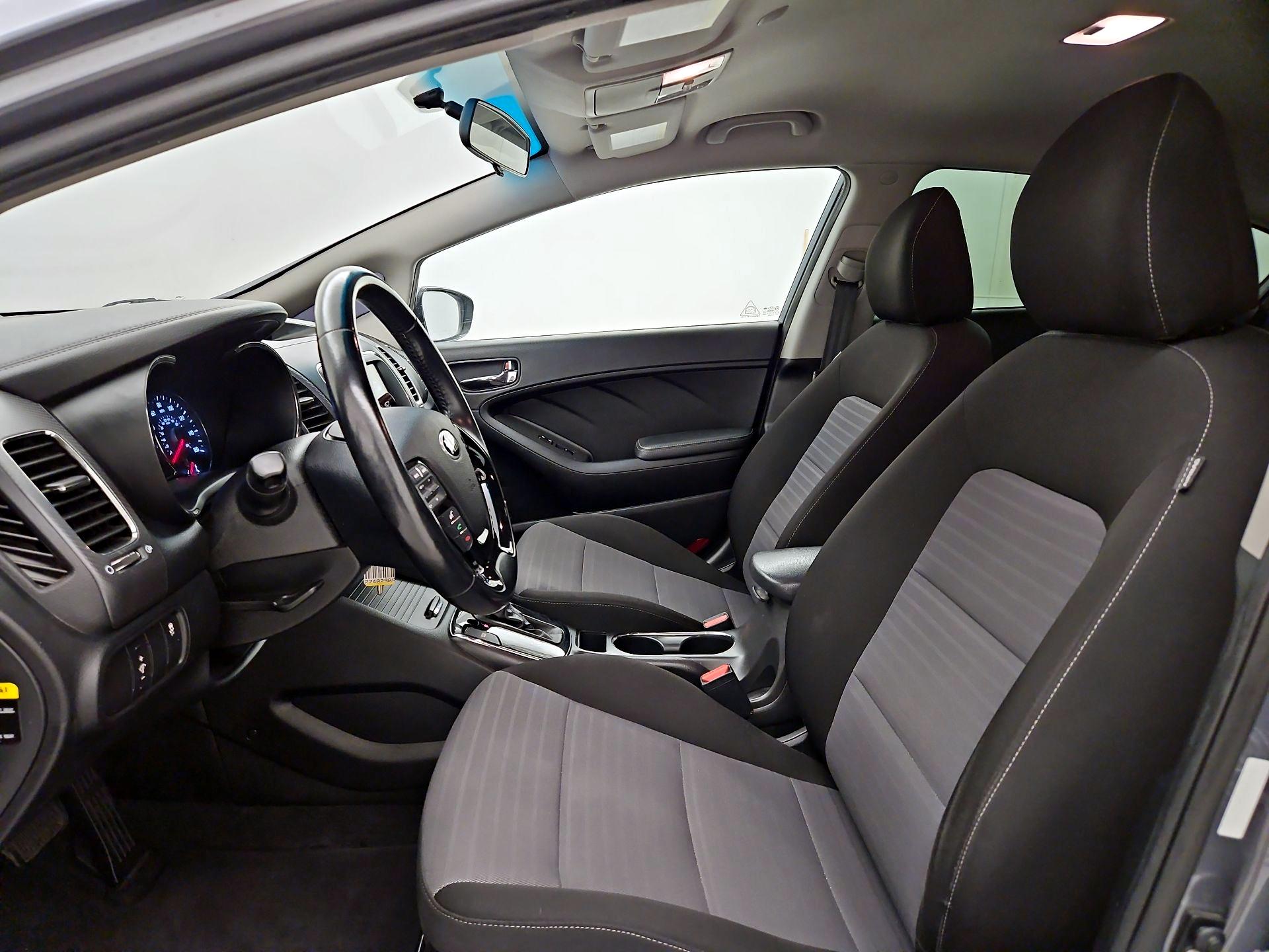 Thumbnail: 2018 Kia Forte - 11