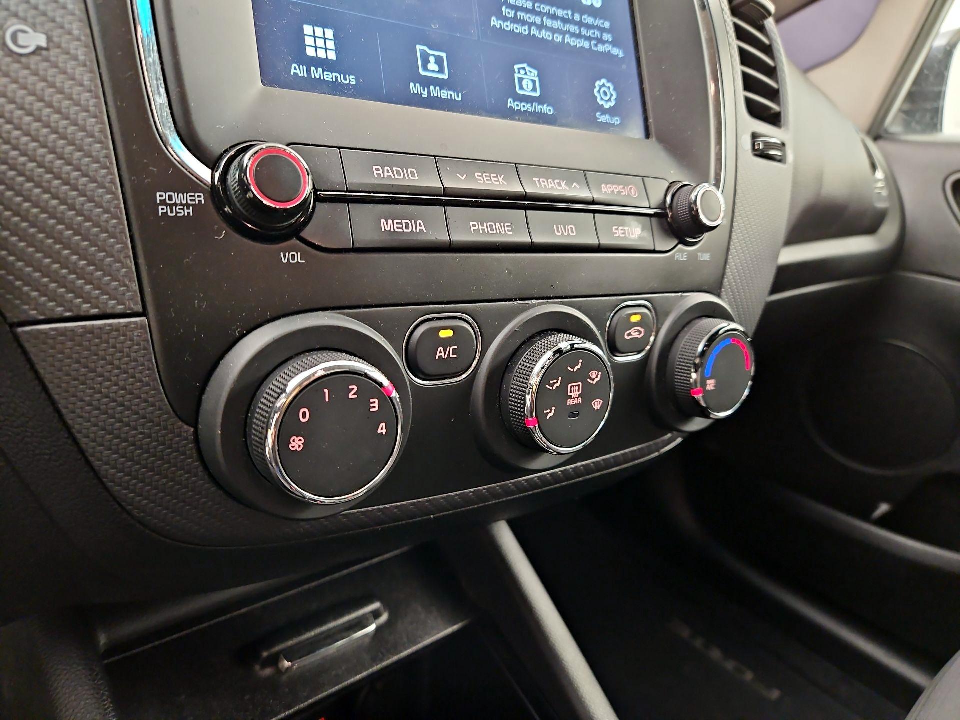 Thumbnail: 2018 Kia Forte - 16