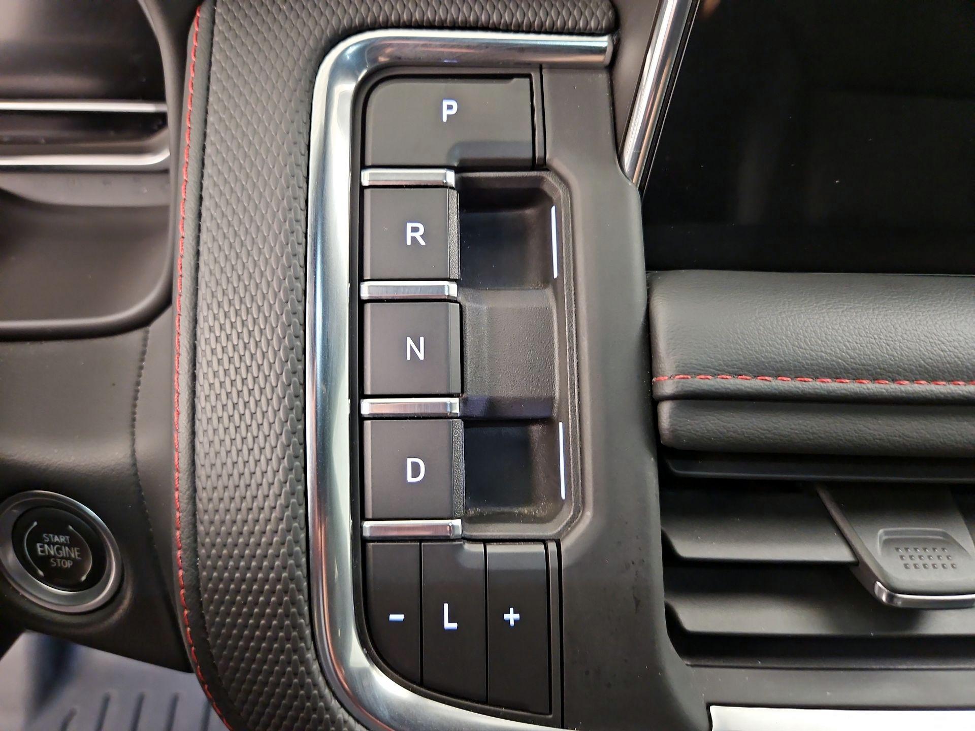 Thumbnail: 2022 Chevrolet Tahoe - 17