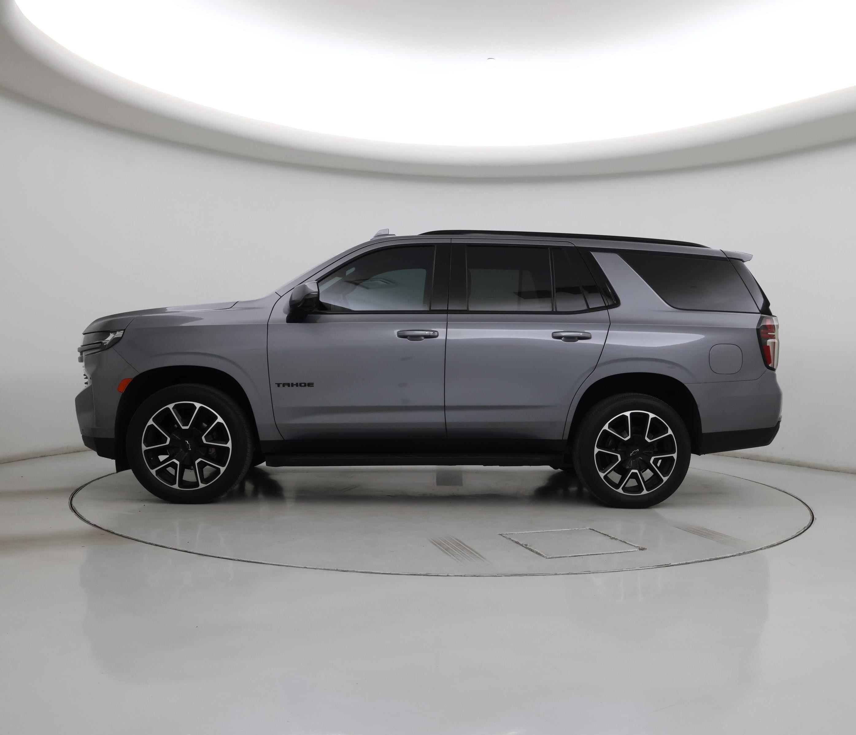 Thumbnail: 2022 Chevrolet Tahoe - 3