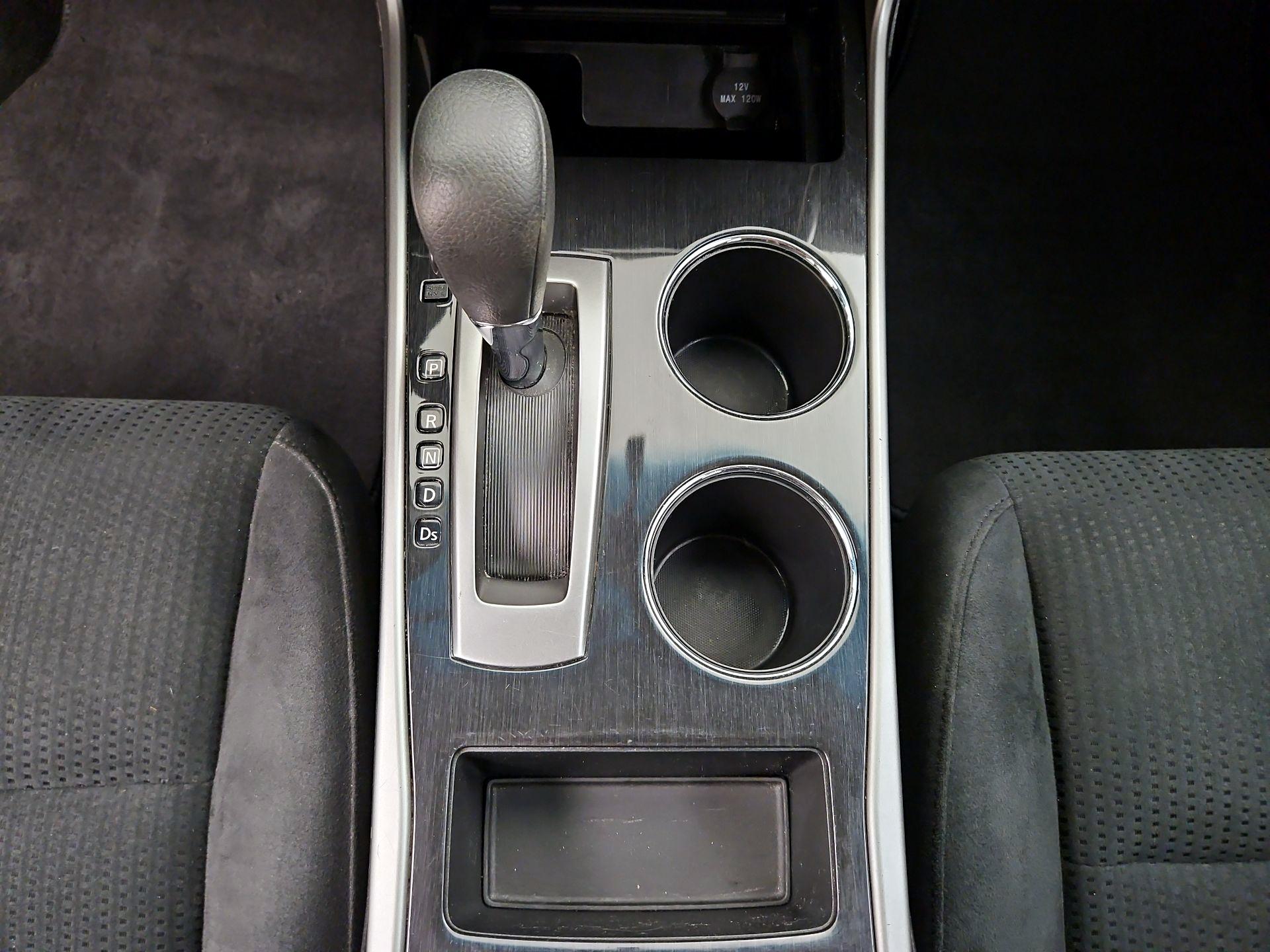 Thumbnail: 2014 Nissan Altima - 16