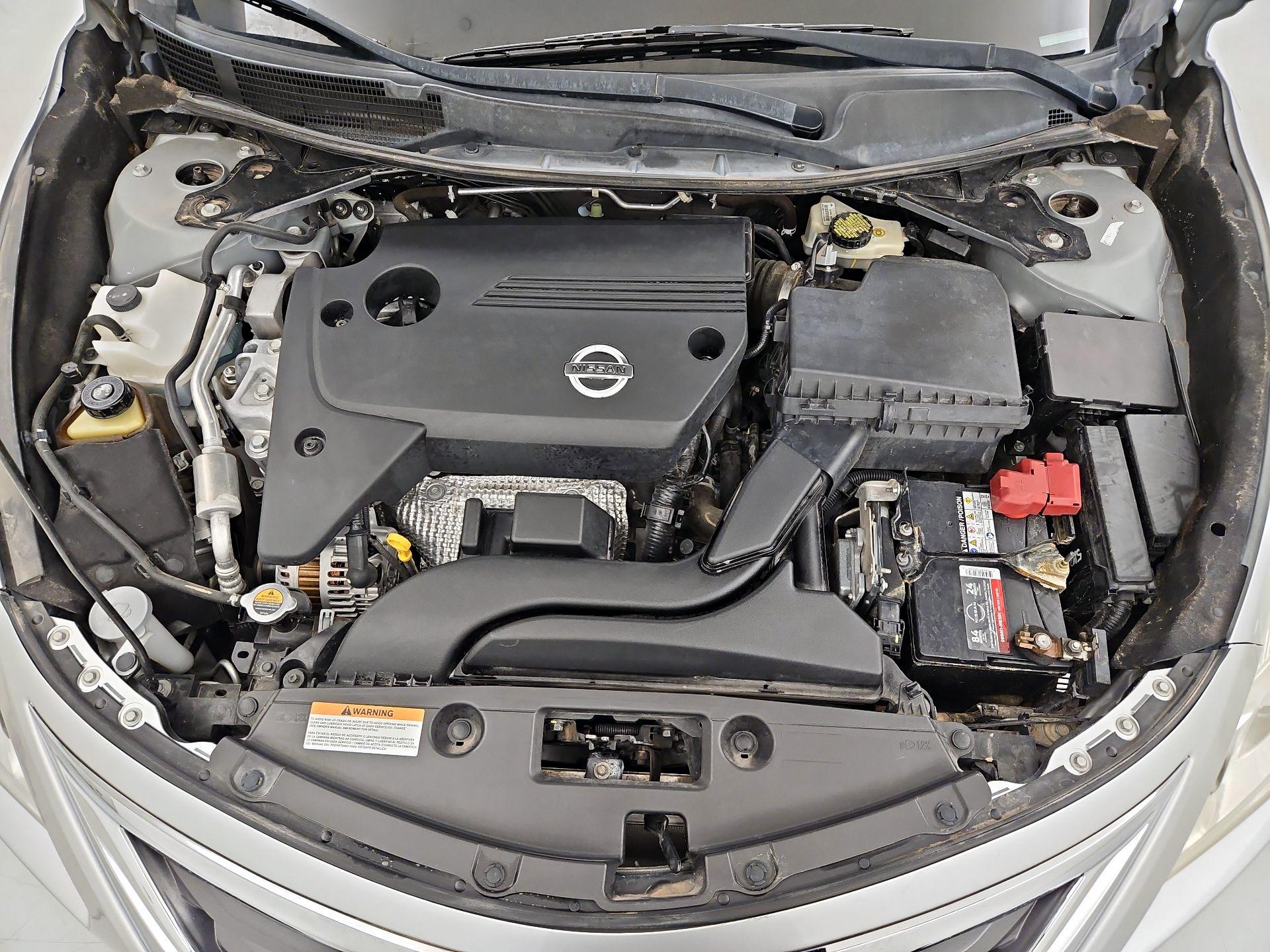 Thumbnail: 2014 Nissan Altima - 20