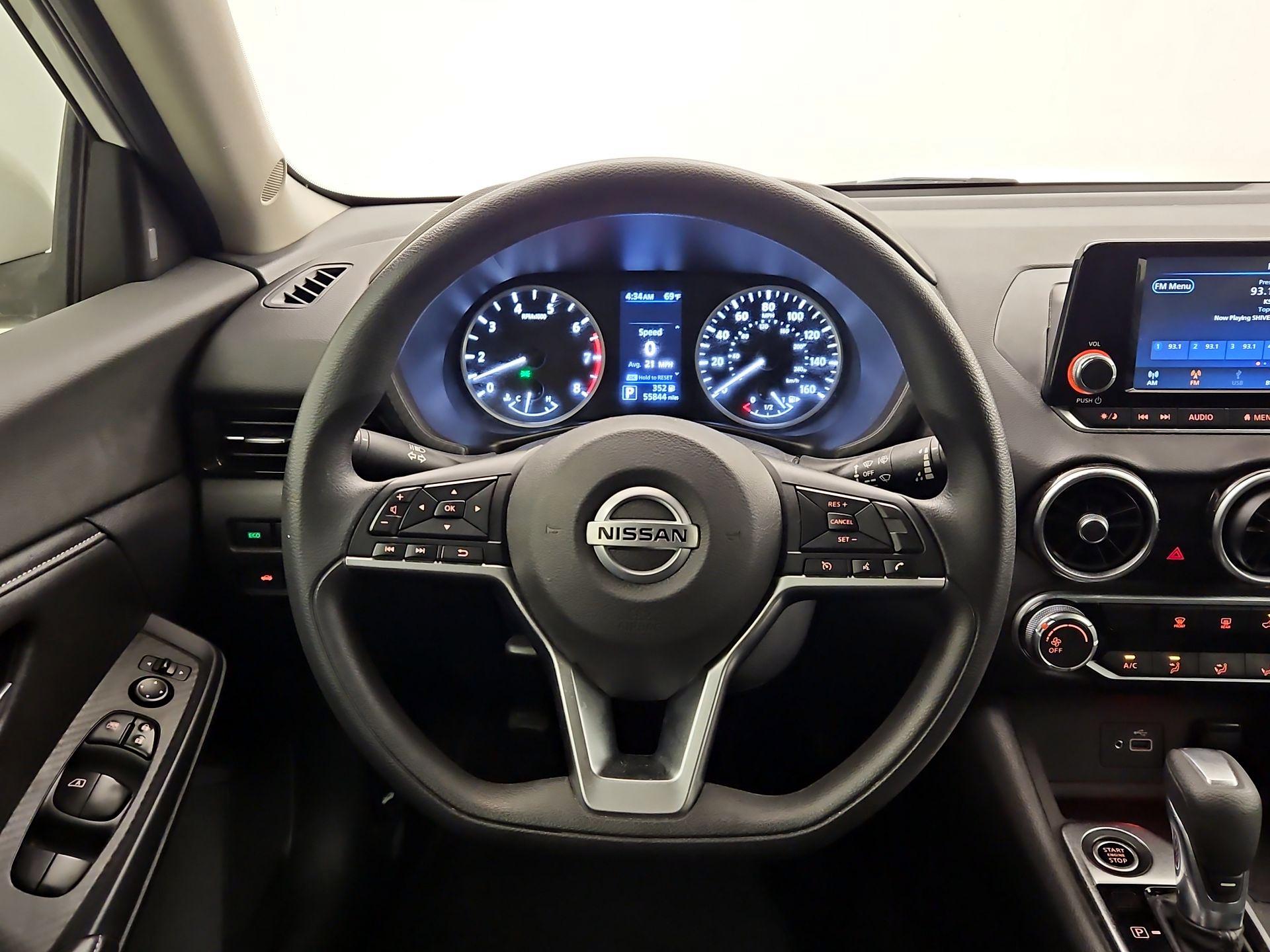 Thumbnail: 2020 Nissan Sentra - 10