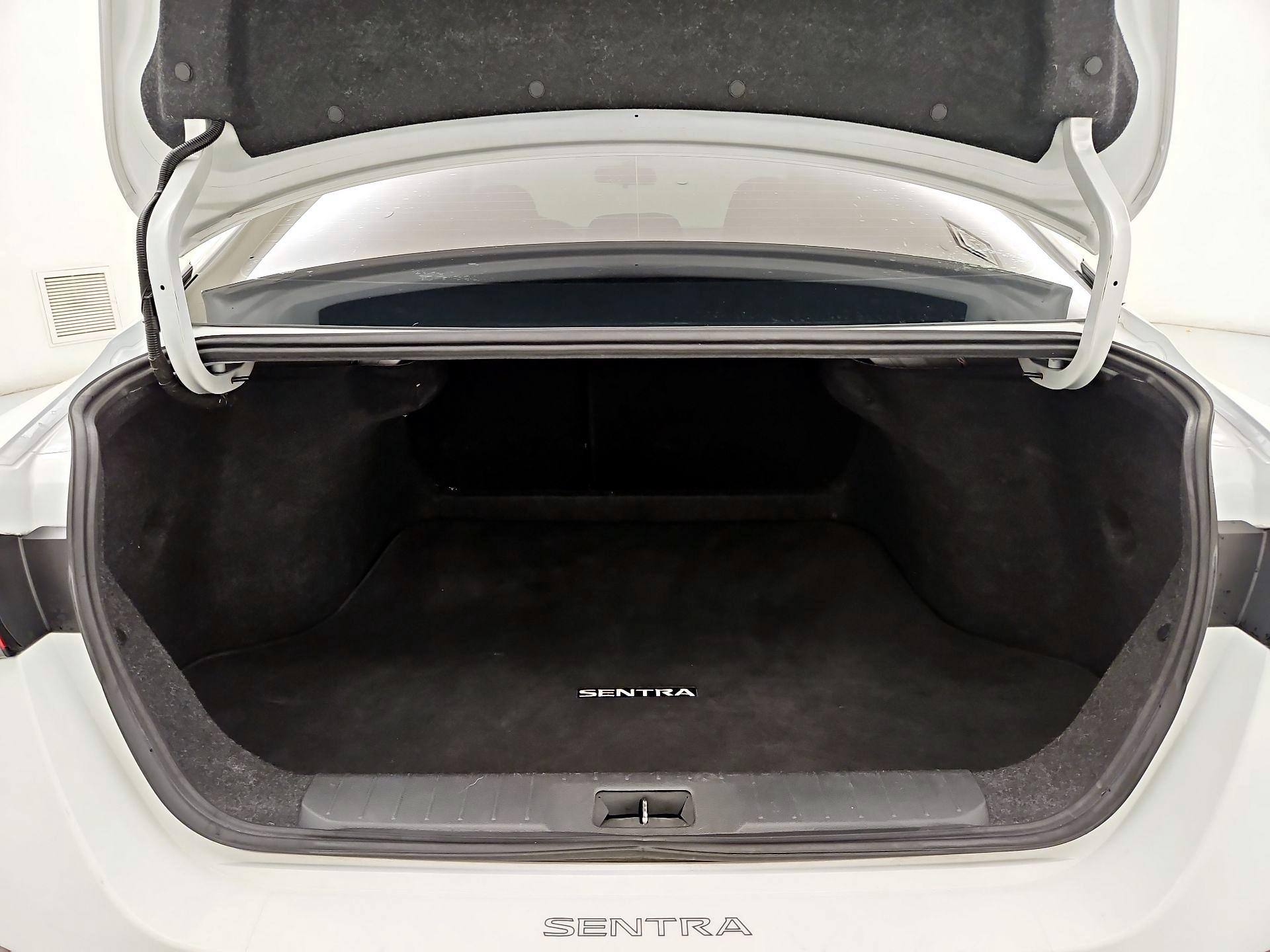 Thumbnail: 2020 Nissan Sentra - 20