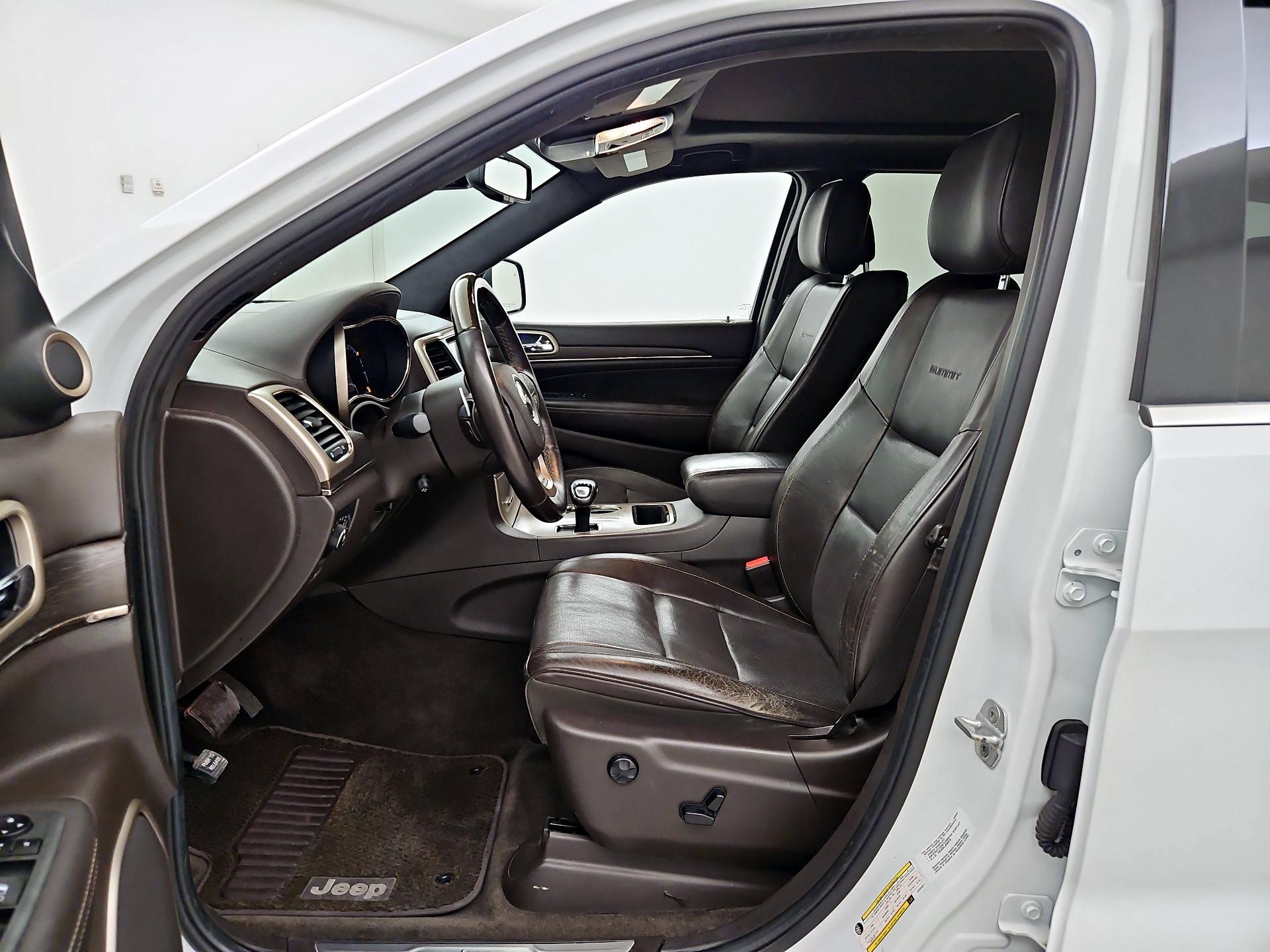 Thumbnail: 2014 Jeep Grand Cherokee - 11