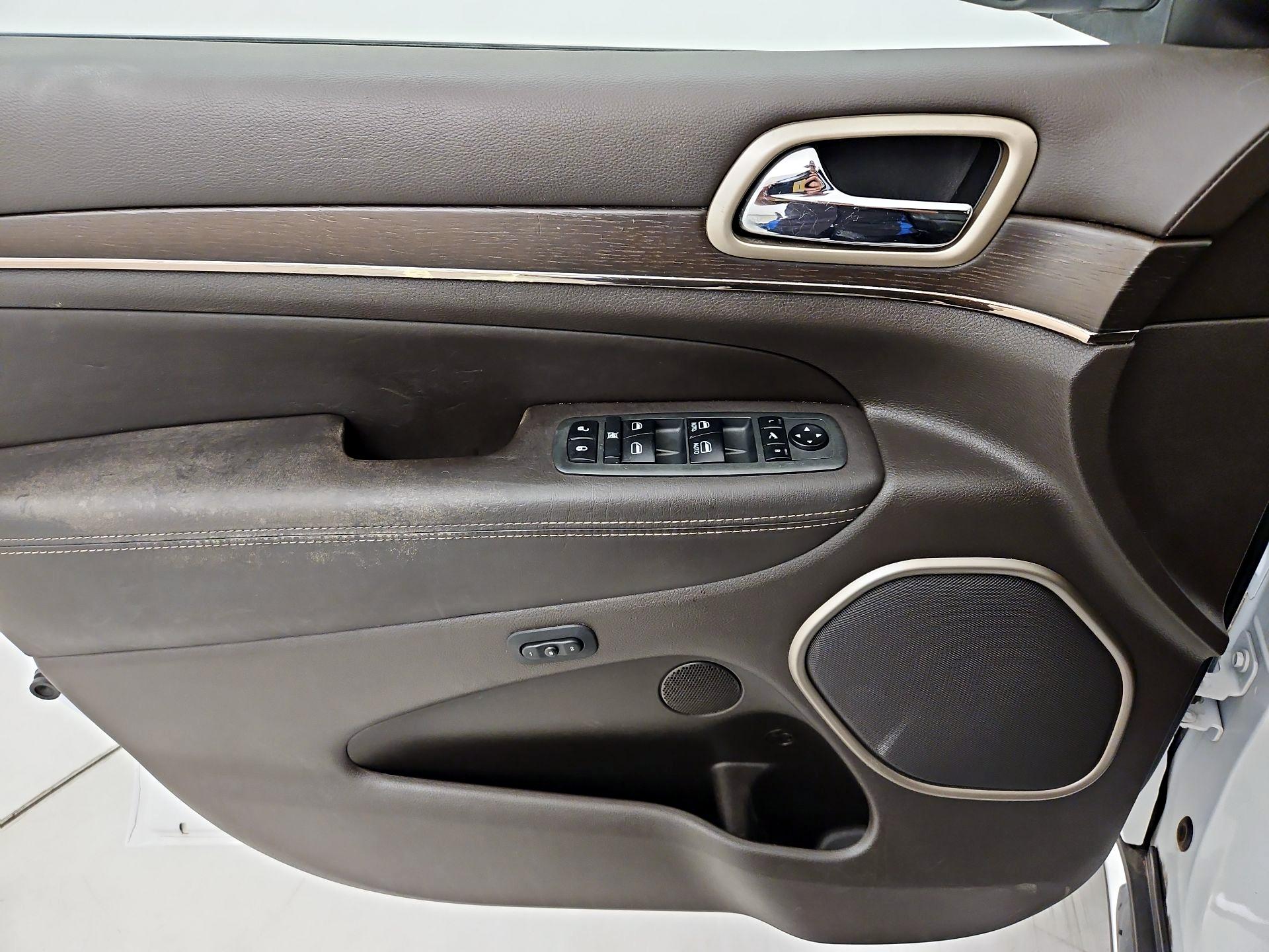 Thumbnail: 2014 Jeep Grand Cherokee - 12