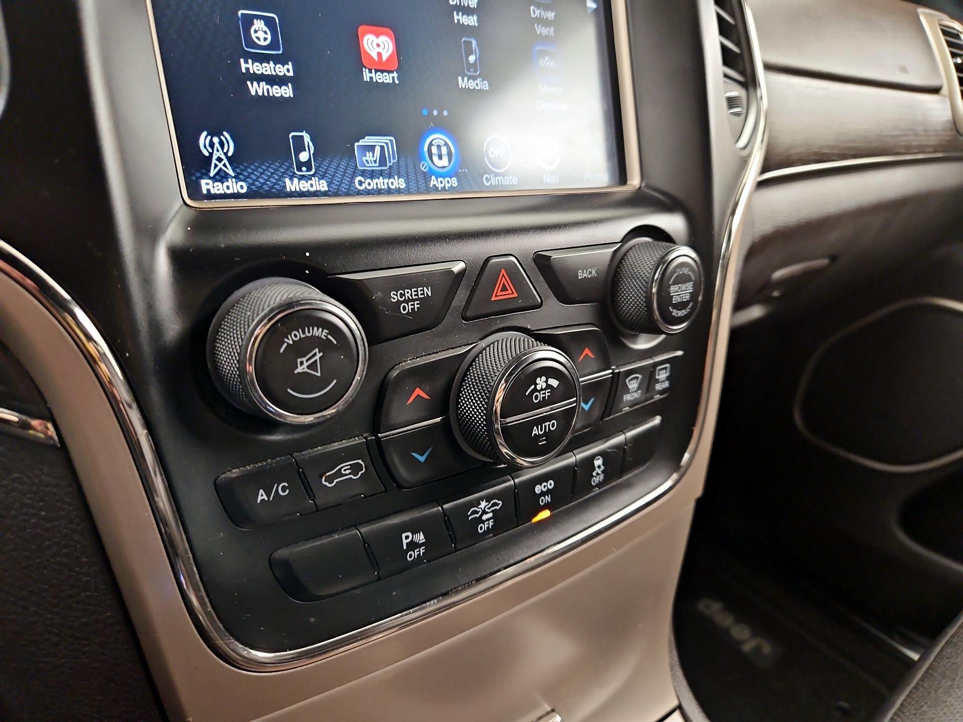 Thumbnail: 2014 Jeep Grand Cherokee - 17