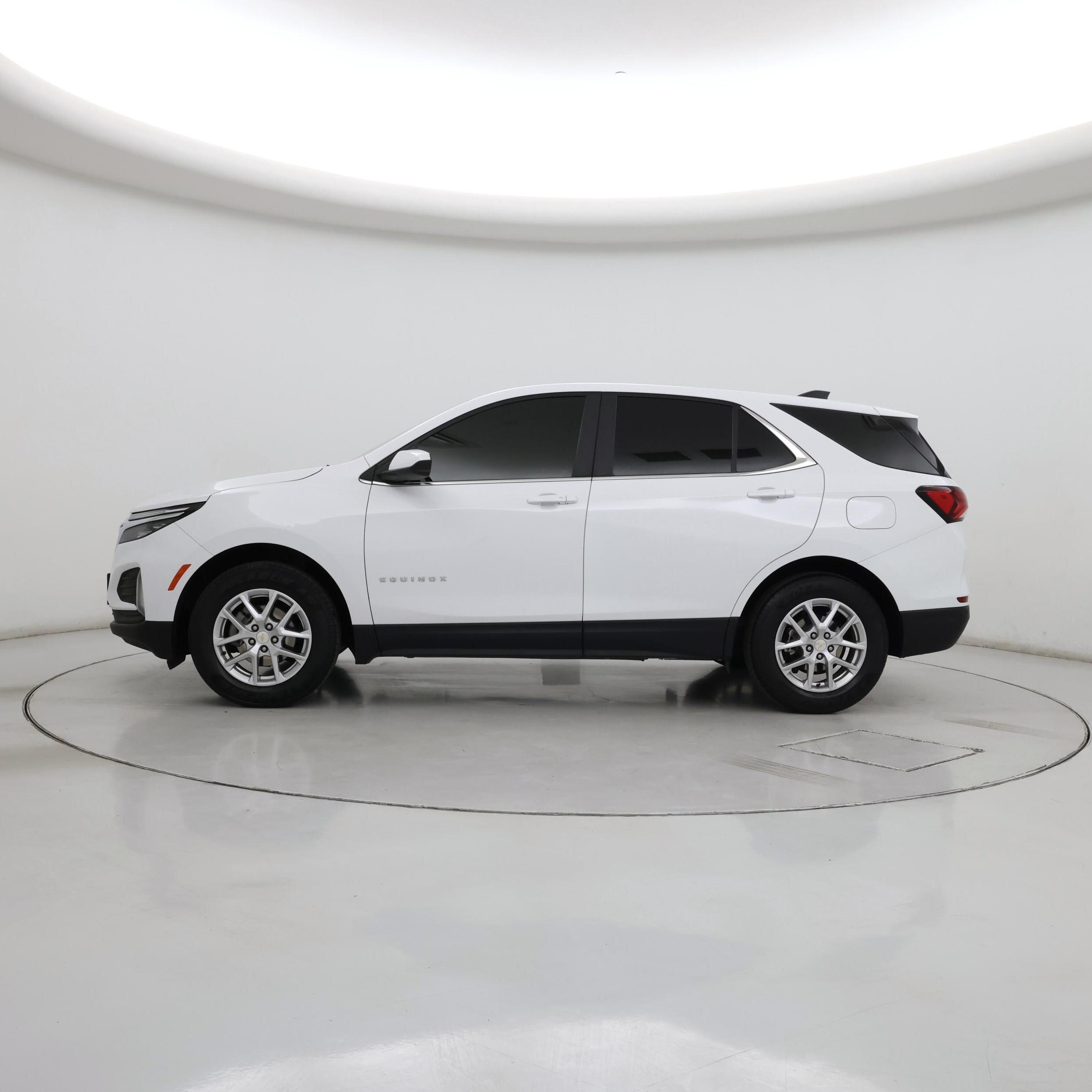 Thumbnail: 2023 Chevrolet Equinox - 3