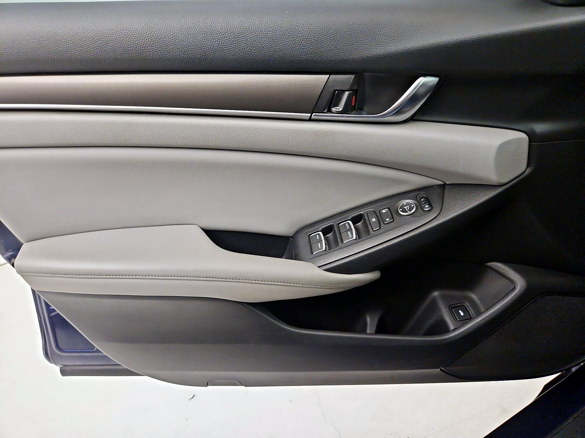 Thumbnail: 2018 Honda Accord - 12