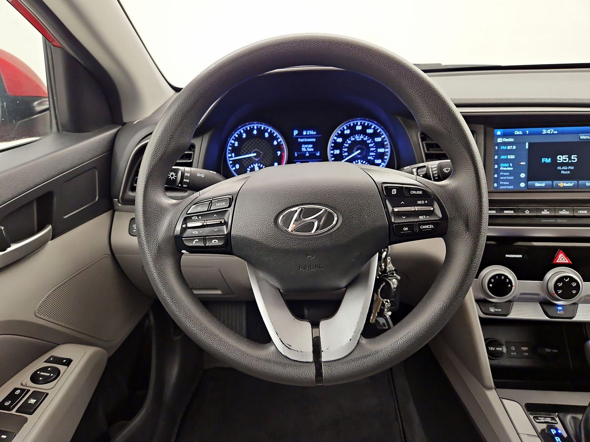 Thumbnail: 2019 Hyundai Elantra - 10