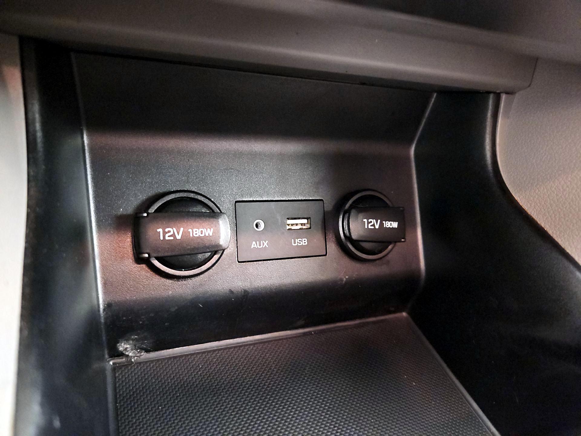 Thumbnail: 2019 Hyundai Elantra - 18