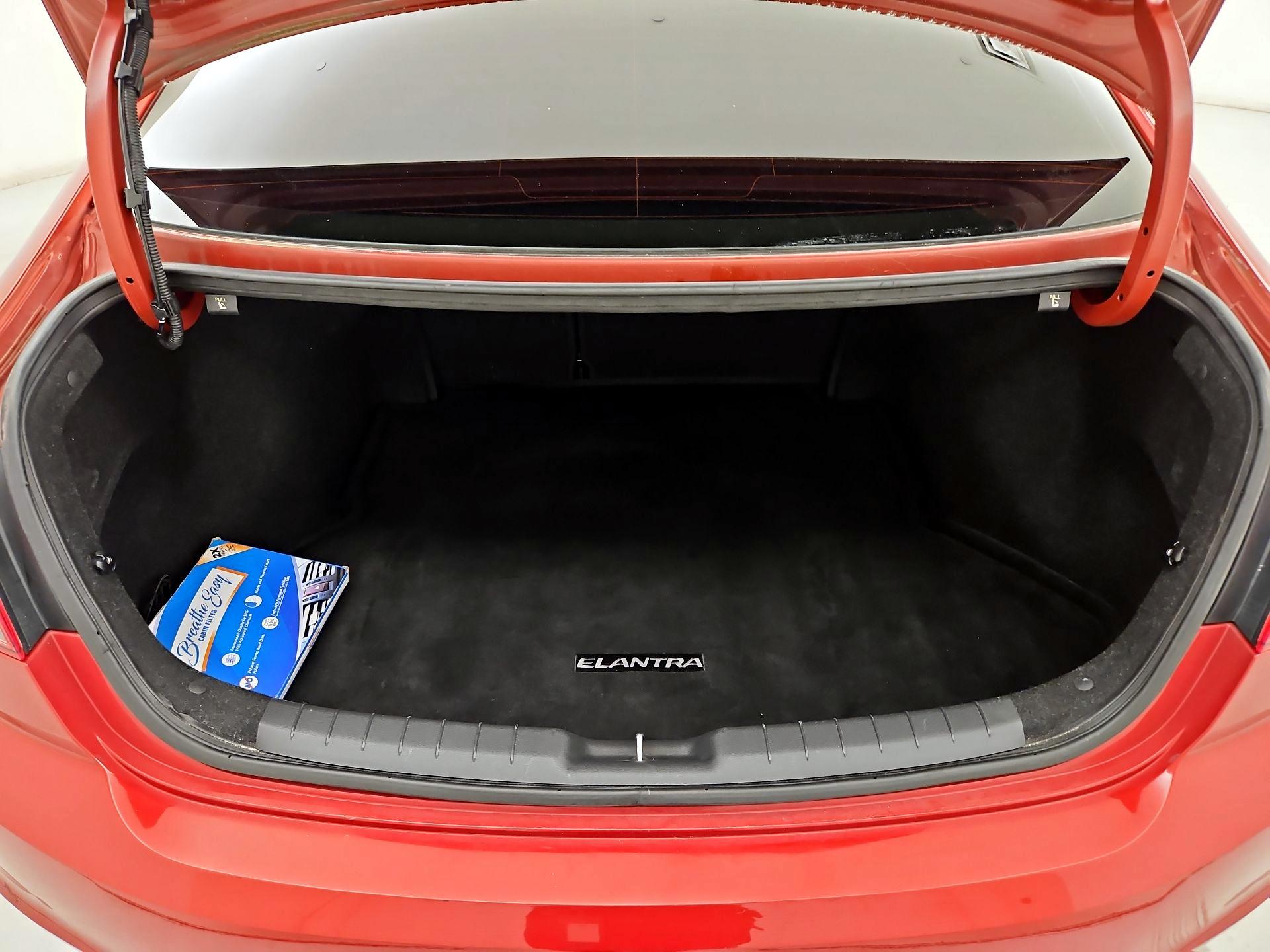 Thumbnail: 2019 Hyundai Elantra - 20