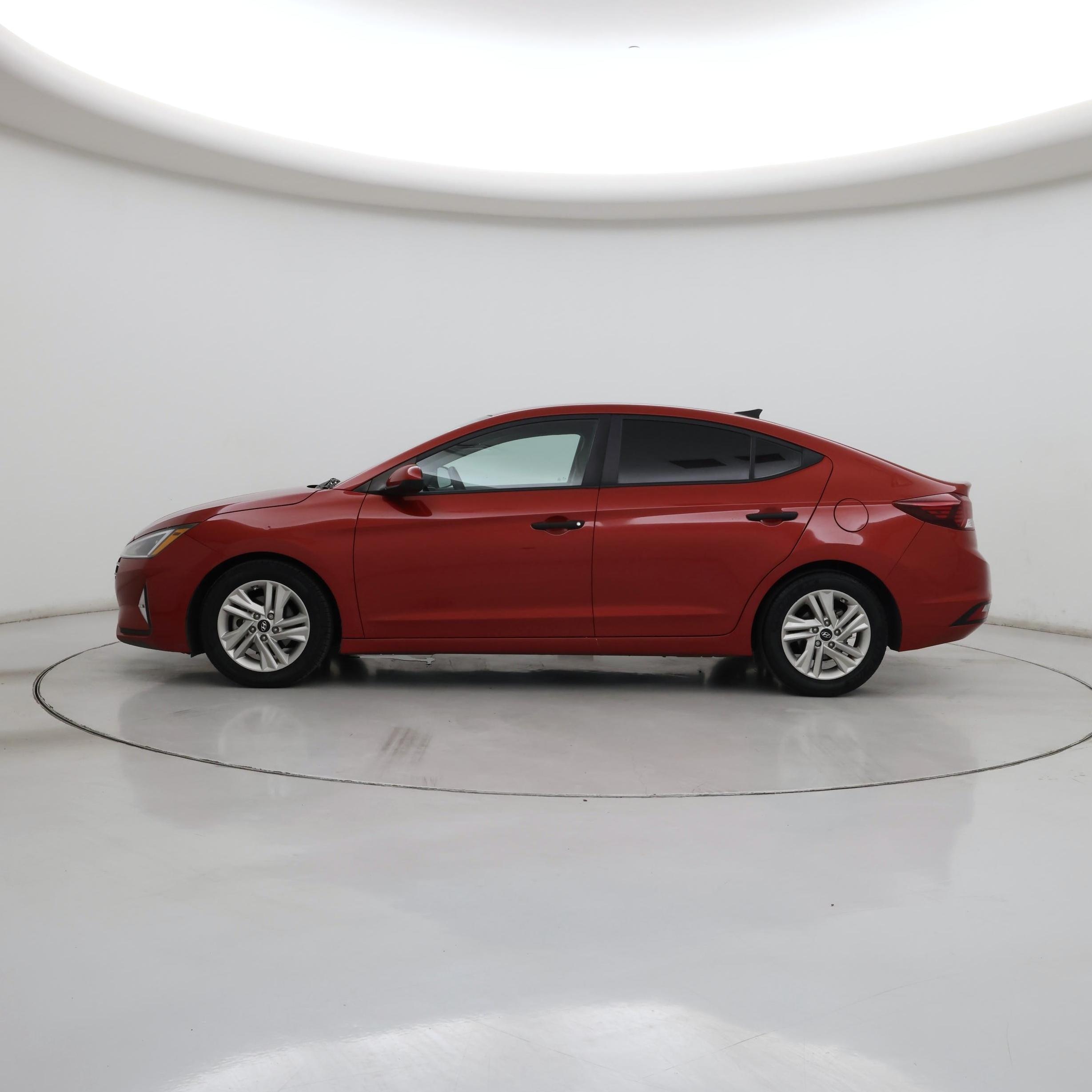 Thumbnail: 2019 Hyundai Elantra - 3