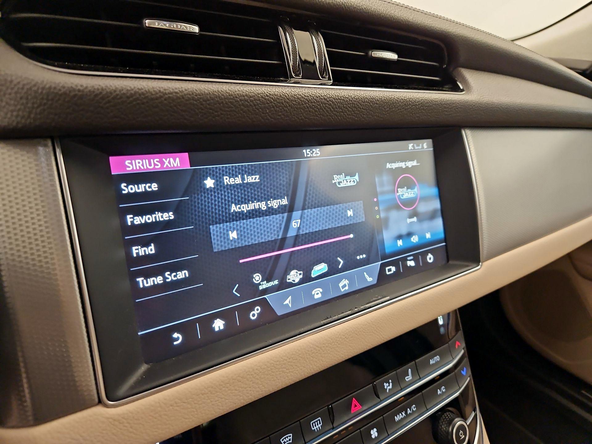 Thumbnail: 2020 Jaguar XF - 15