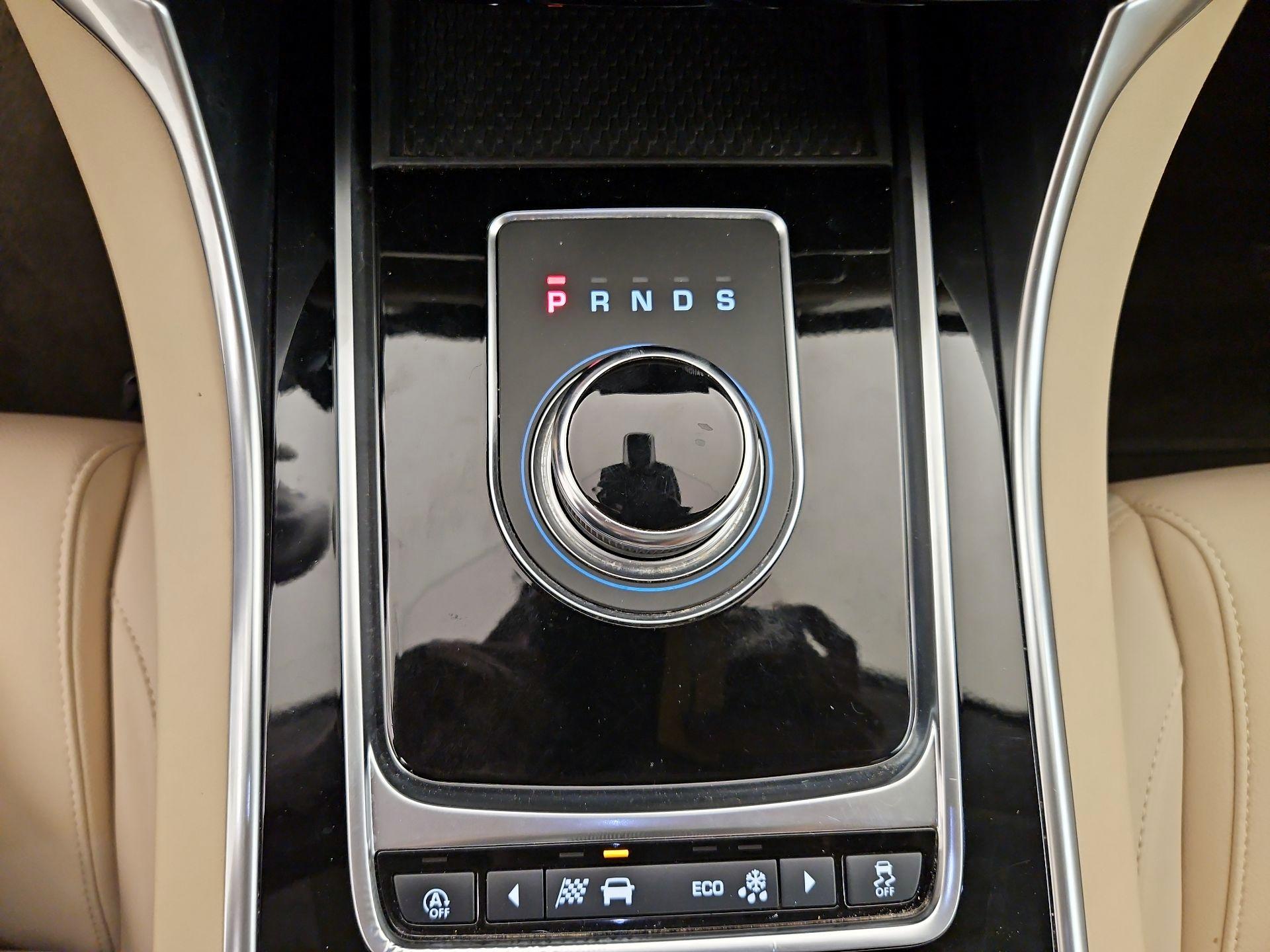 Thumbnail: 2020 Jaguar XF - 17