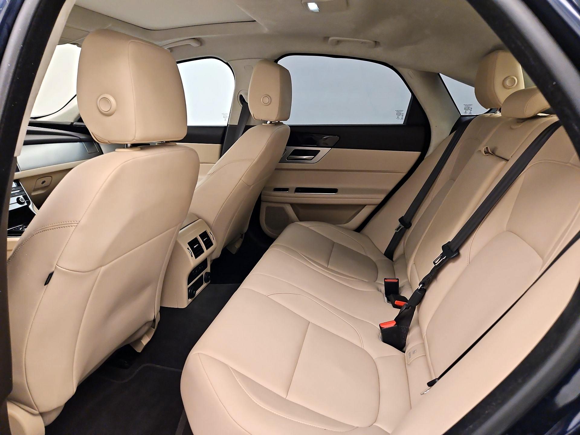 Thumbnail: 2020 Jaguar XF - 20