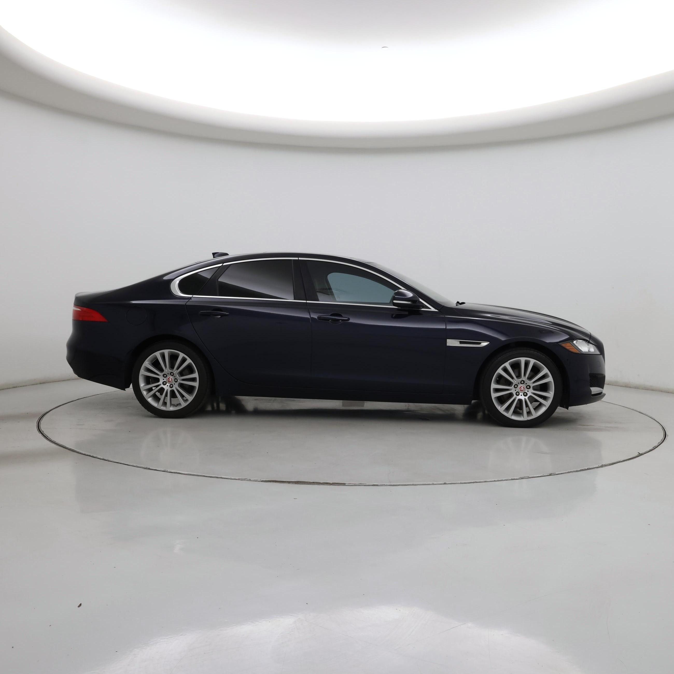 Thumbnail: 2020 Jaguar XF - 7