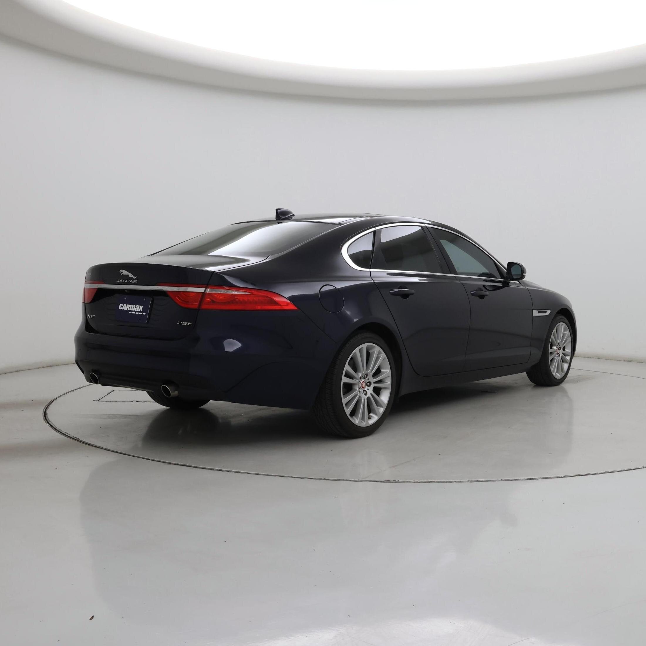 Thumbnail: 2020 Jaguar XF - 8