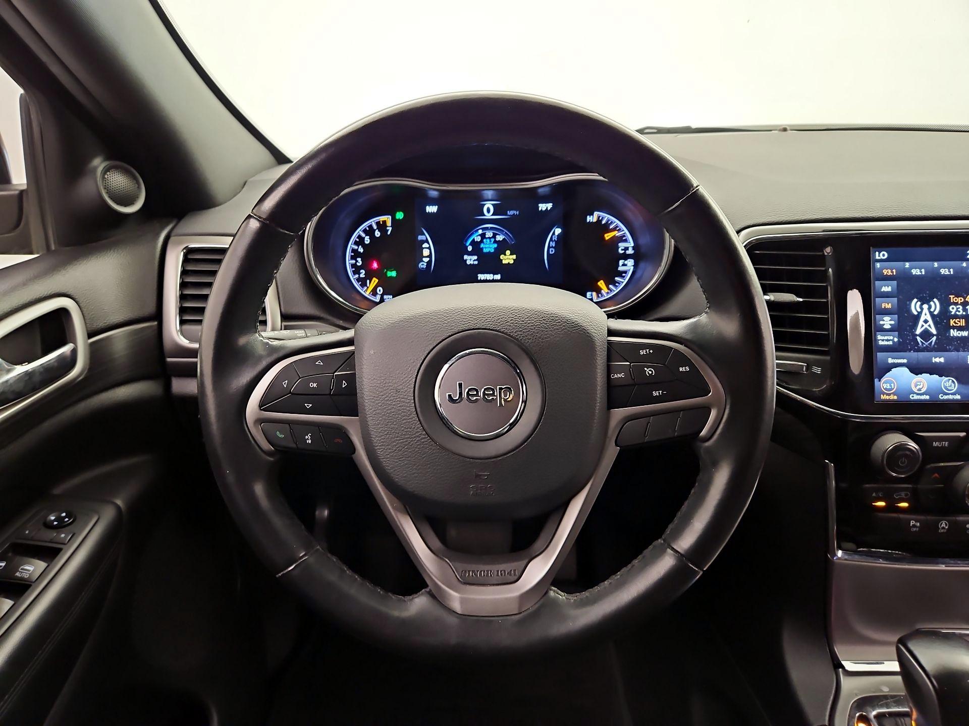 Thumbnail: 2020 Jeep Grand Cherokee - 10