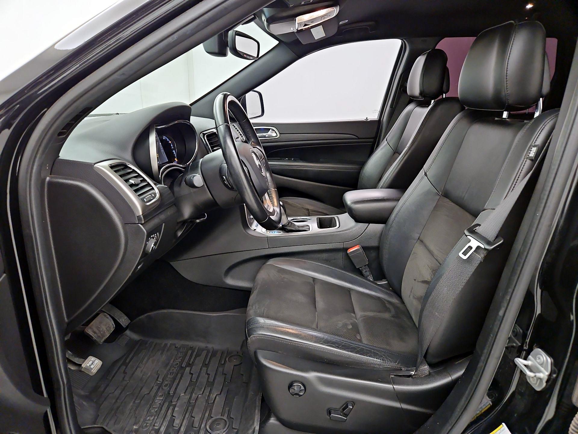 Thumbnail: 2020 Jeep Grand Cherokee - 11