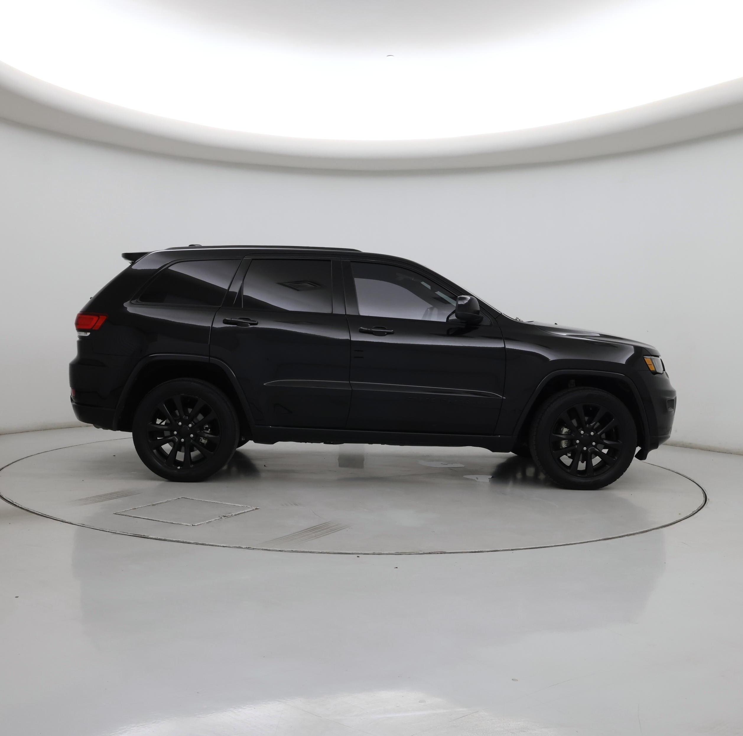 Thumbnail: 2020 Jeep Grand Cherokee - 7