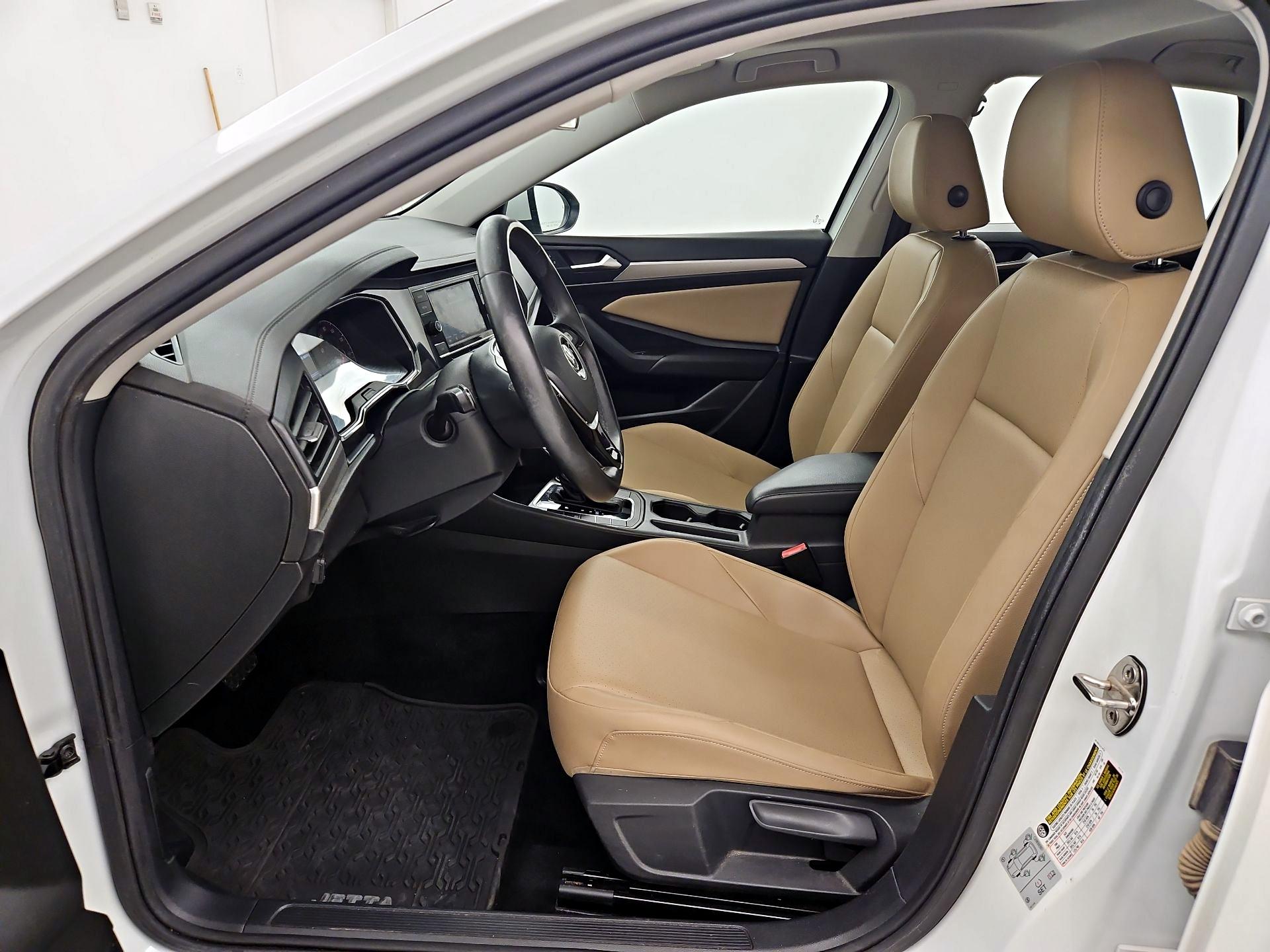 Thumbnail: 2019 Volkswagen Jetta - 11