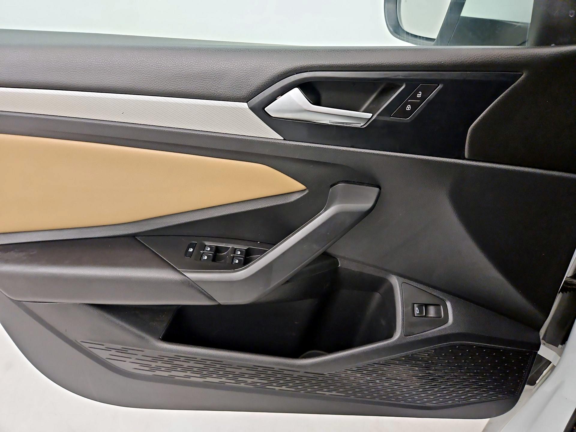 Thumbnail: 2019 Volkswagen Jetta - 12