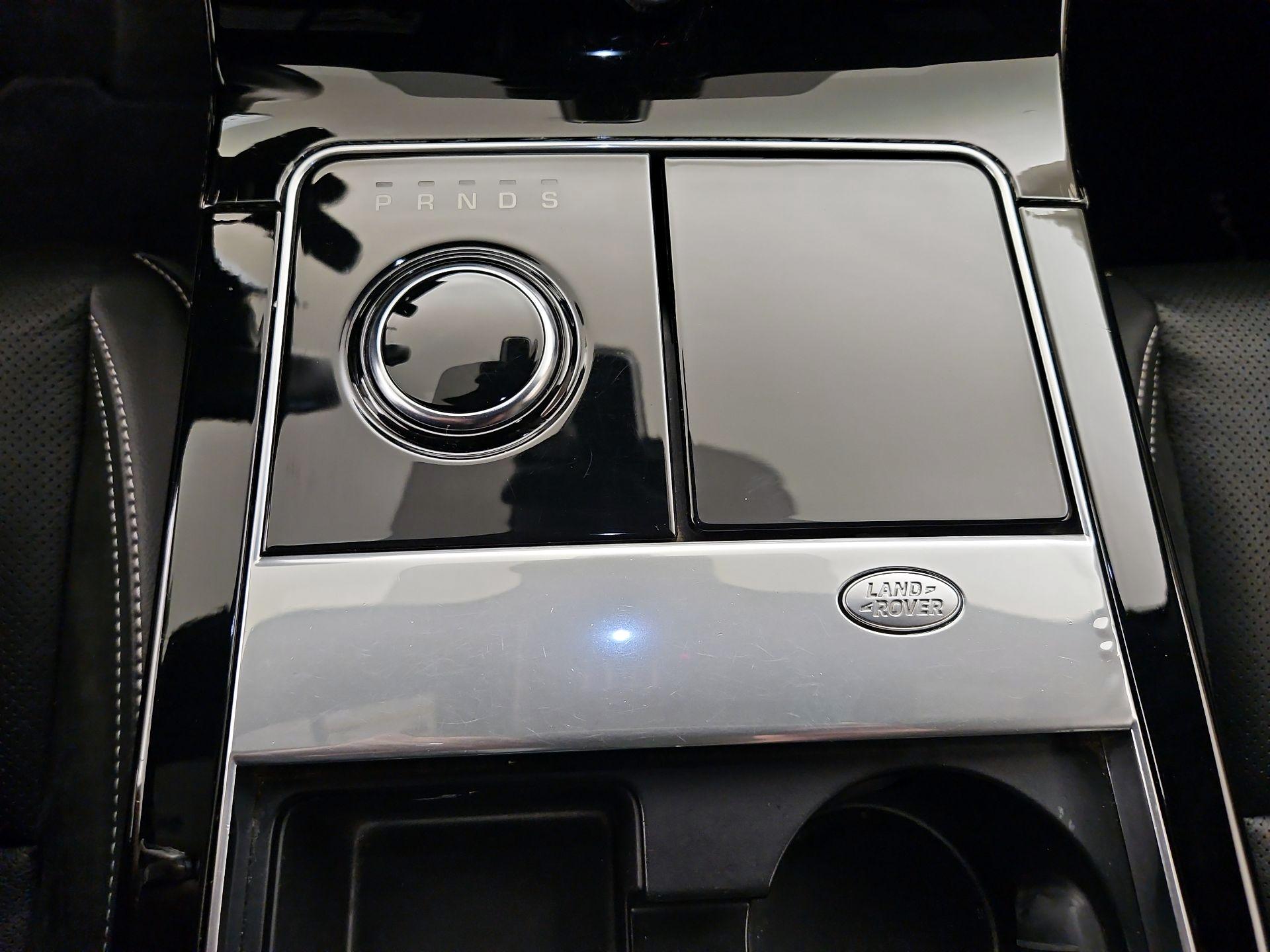 Thumbnail: 2019 Land Rover Range Rover Velar - 18