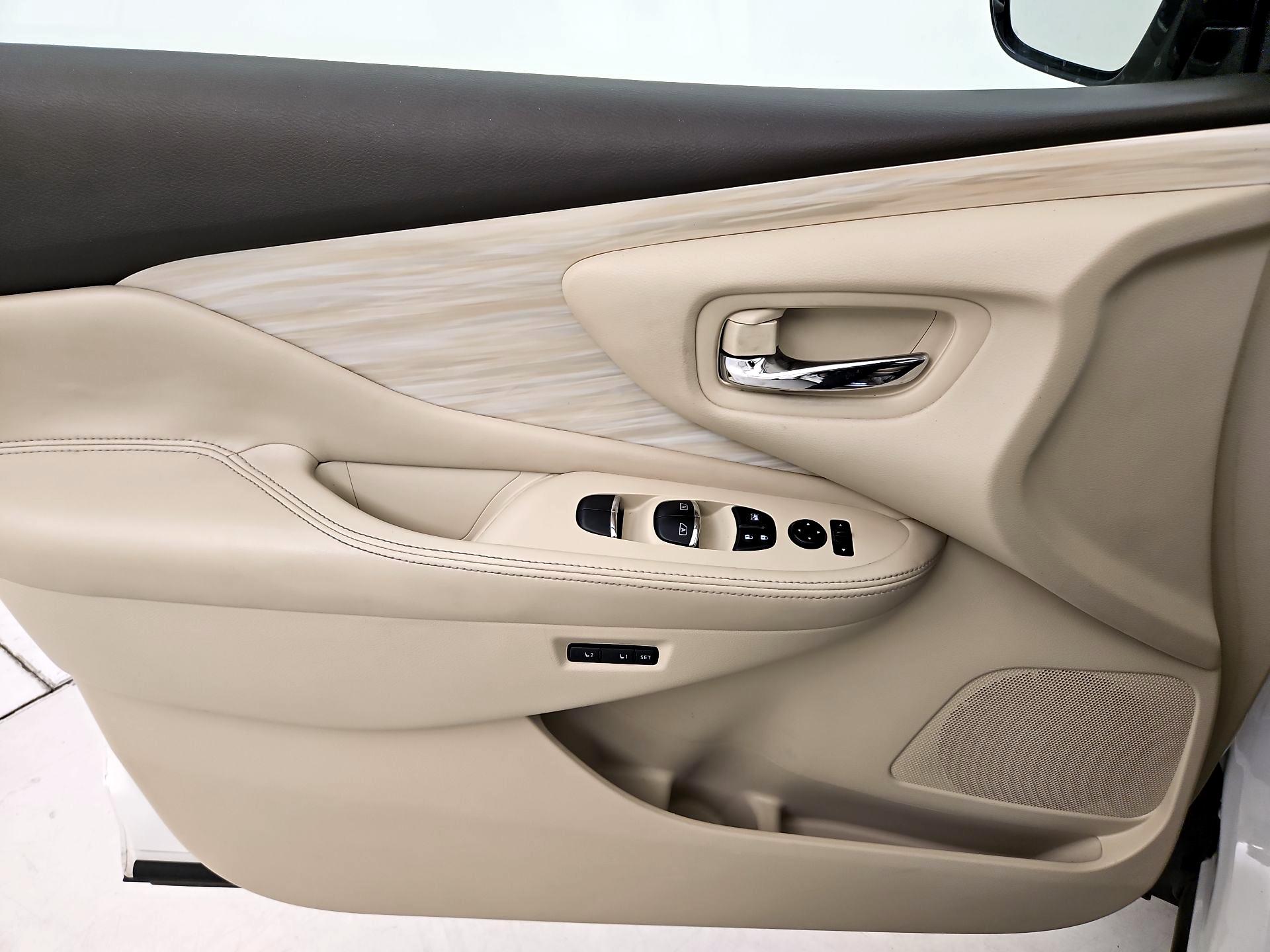 Thumbnail: 2015 Nissan Murano - 12