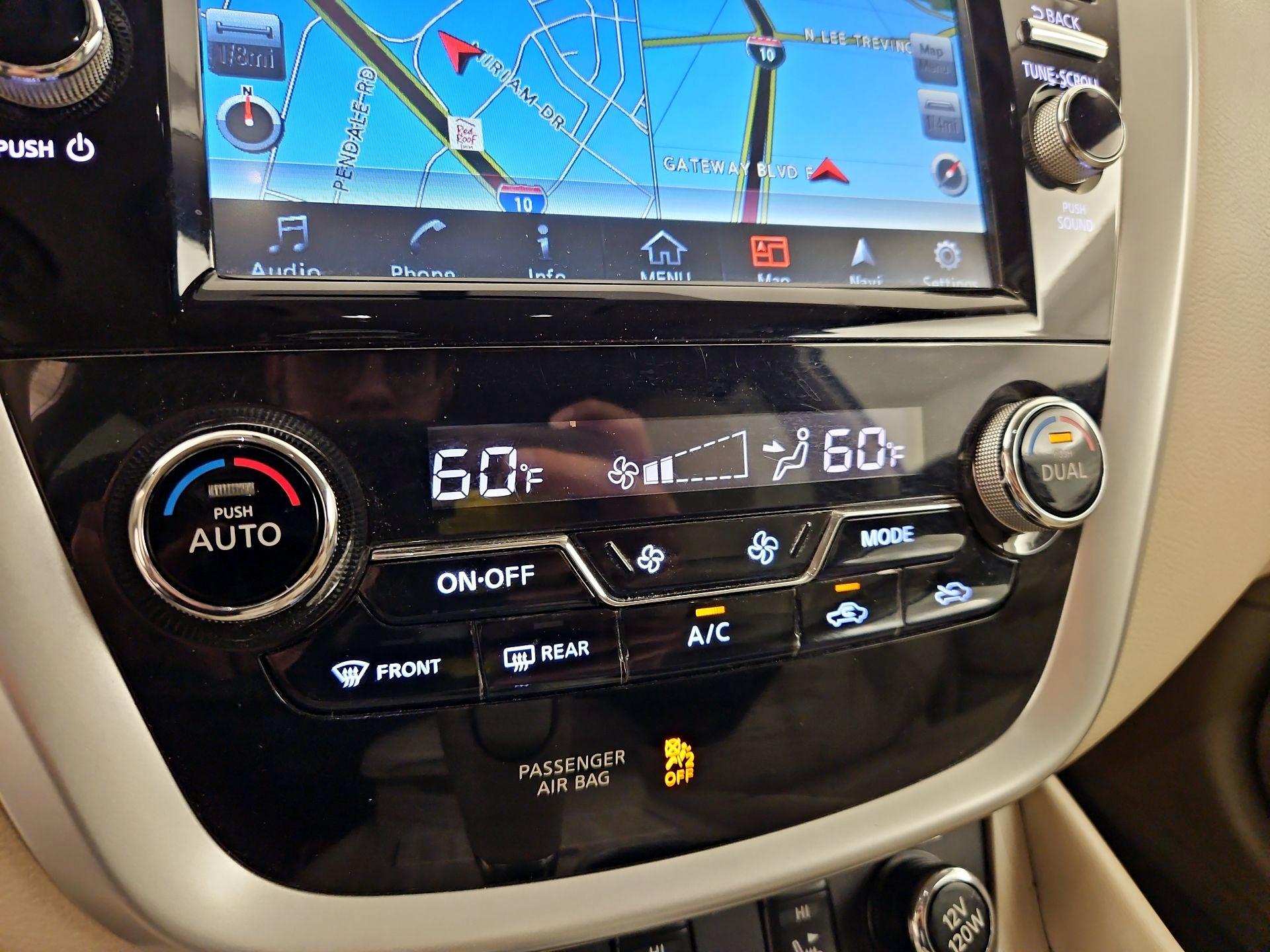 Thumbnail: 2015 Nissan Murano - 17