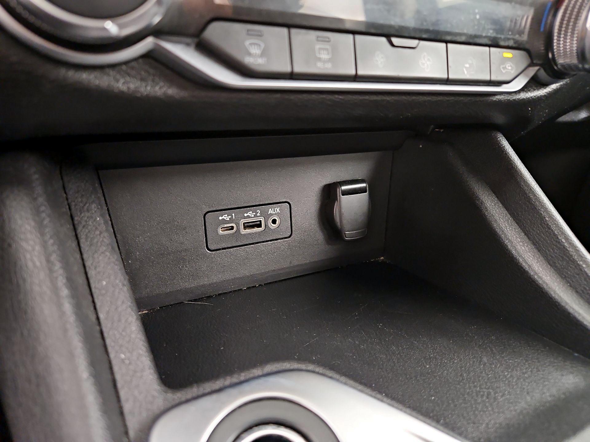 Thumbnail: 2021 Nissan Sentra - 18