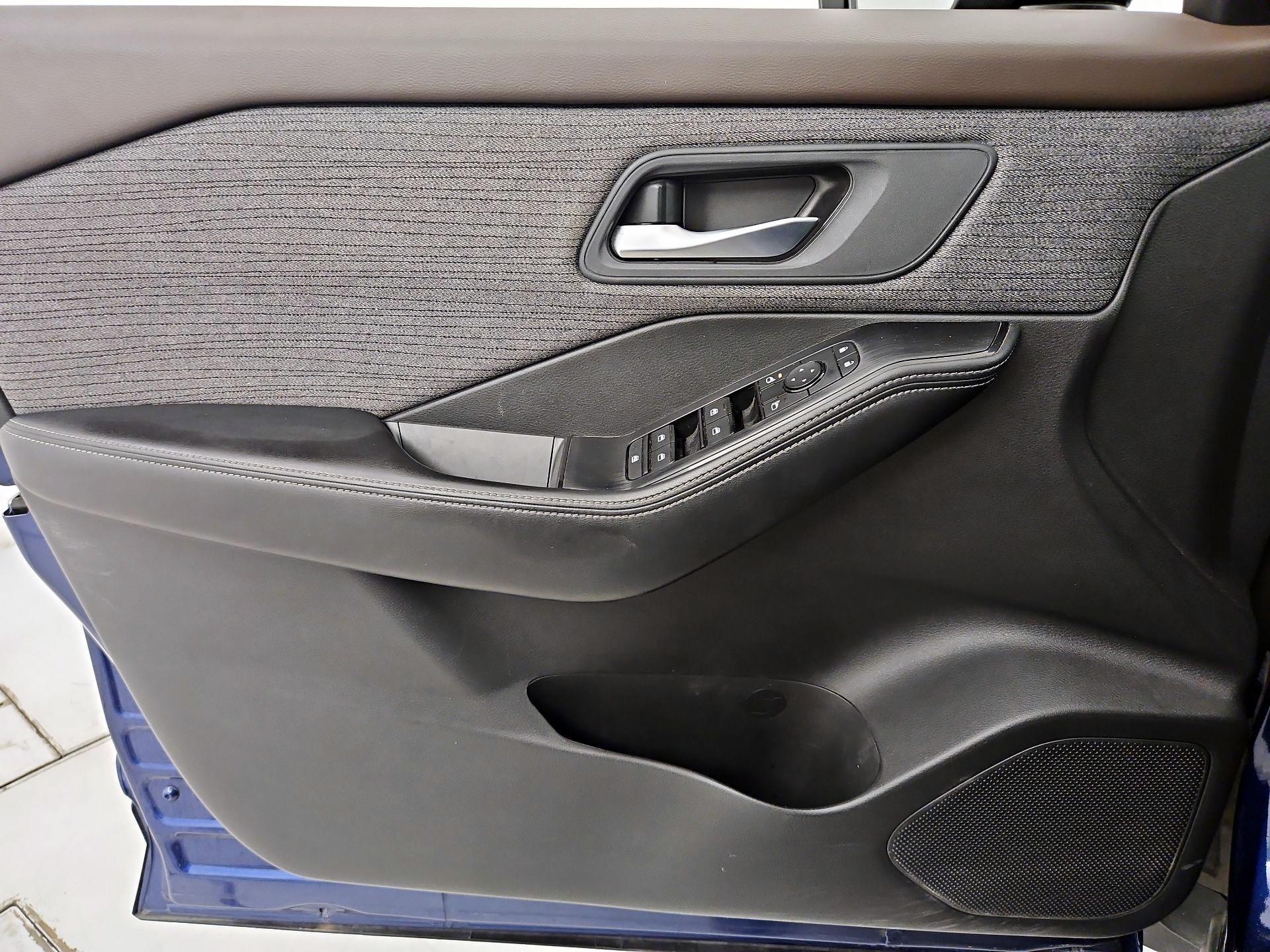 Thumbnail: 2023 Nissan Rogue - 12