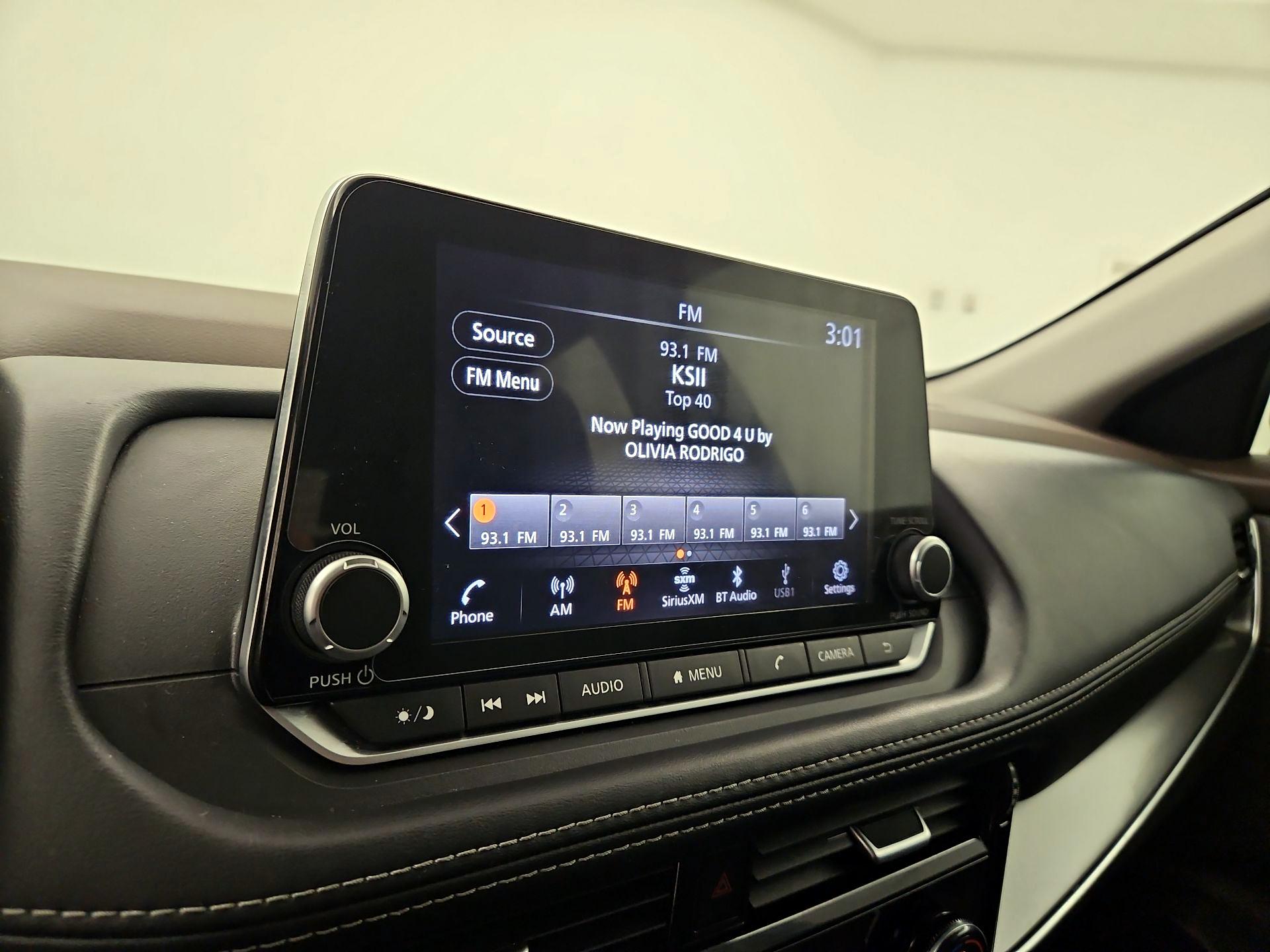 Thumbnail: 2023 Nissan Rogue - 15