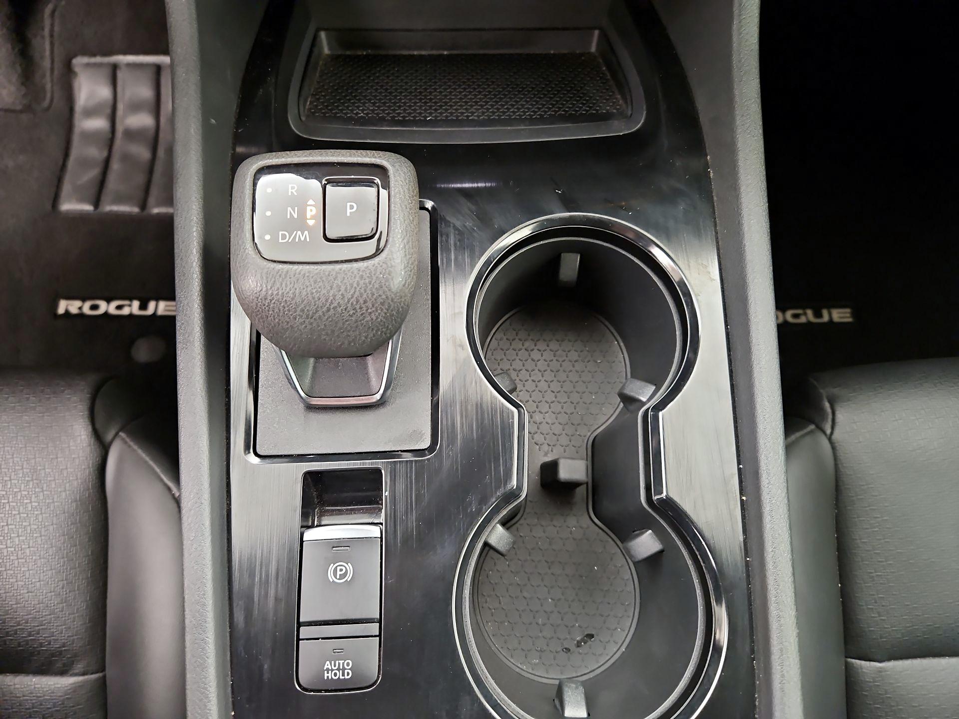 Thumbnail: 2022 Nissan Rogue - 17