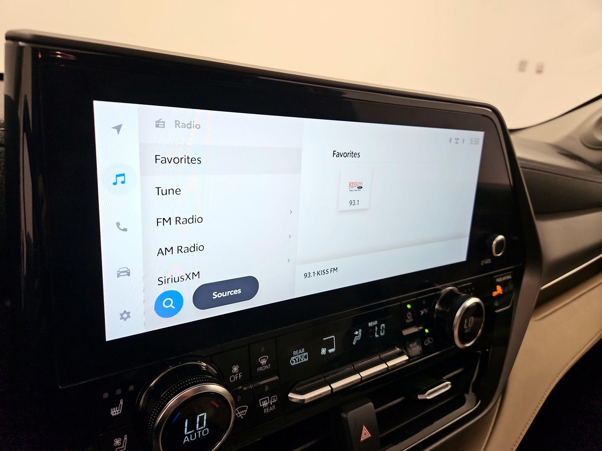 Thumbnail: 2023 Toyota Highlander - 15