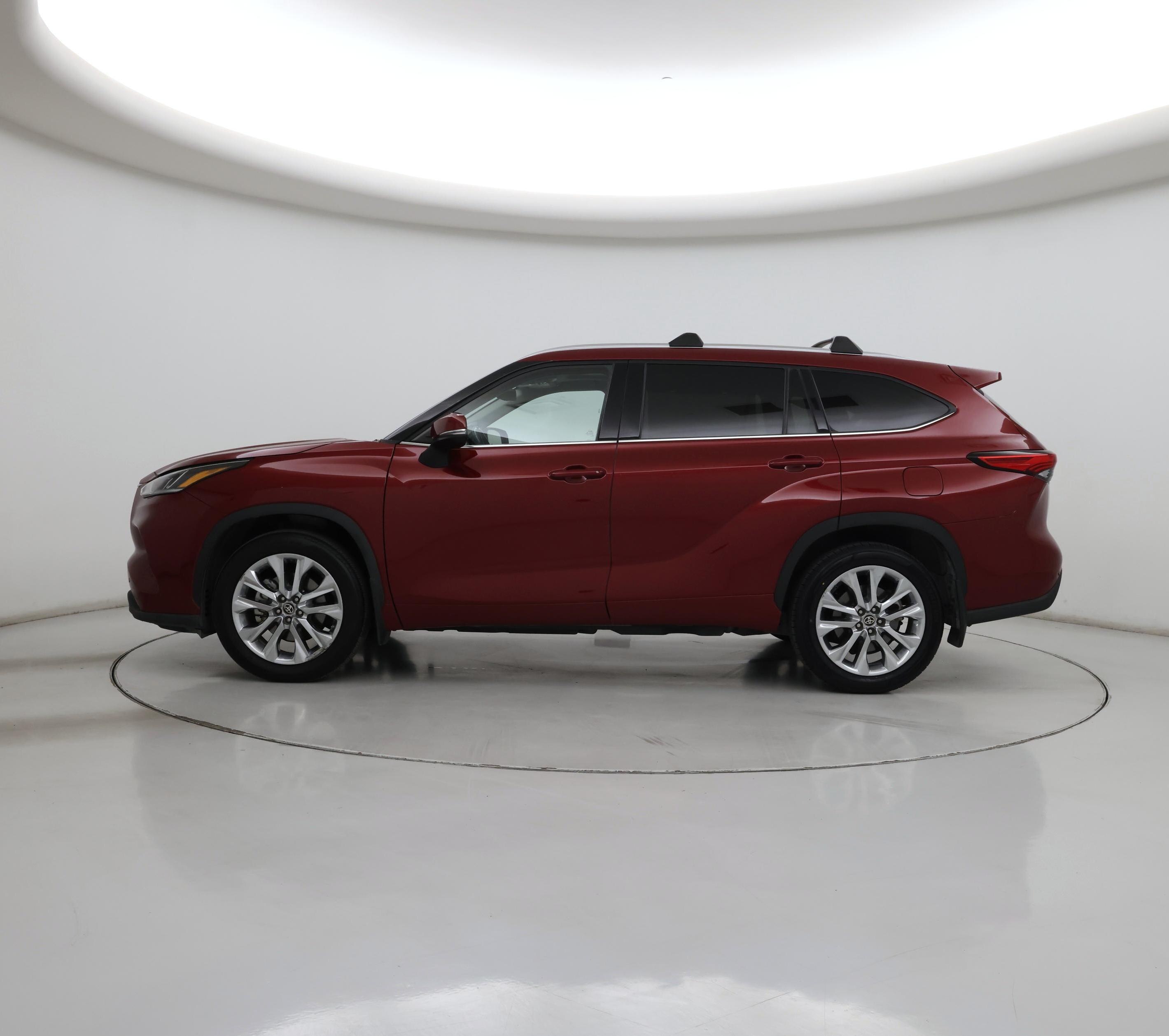 Thumbnail: 2023 Toyota Highlander - 3