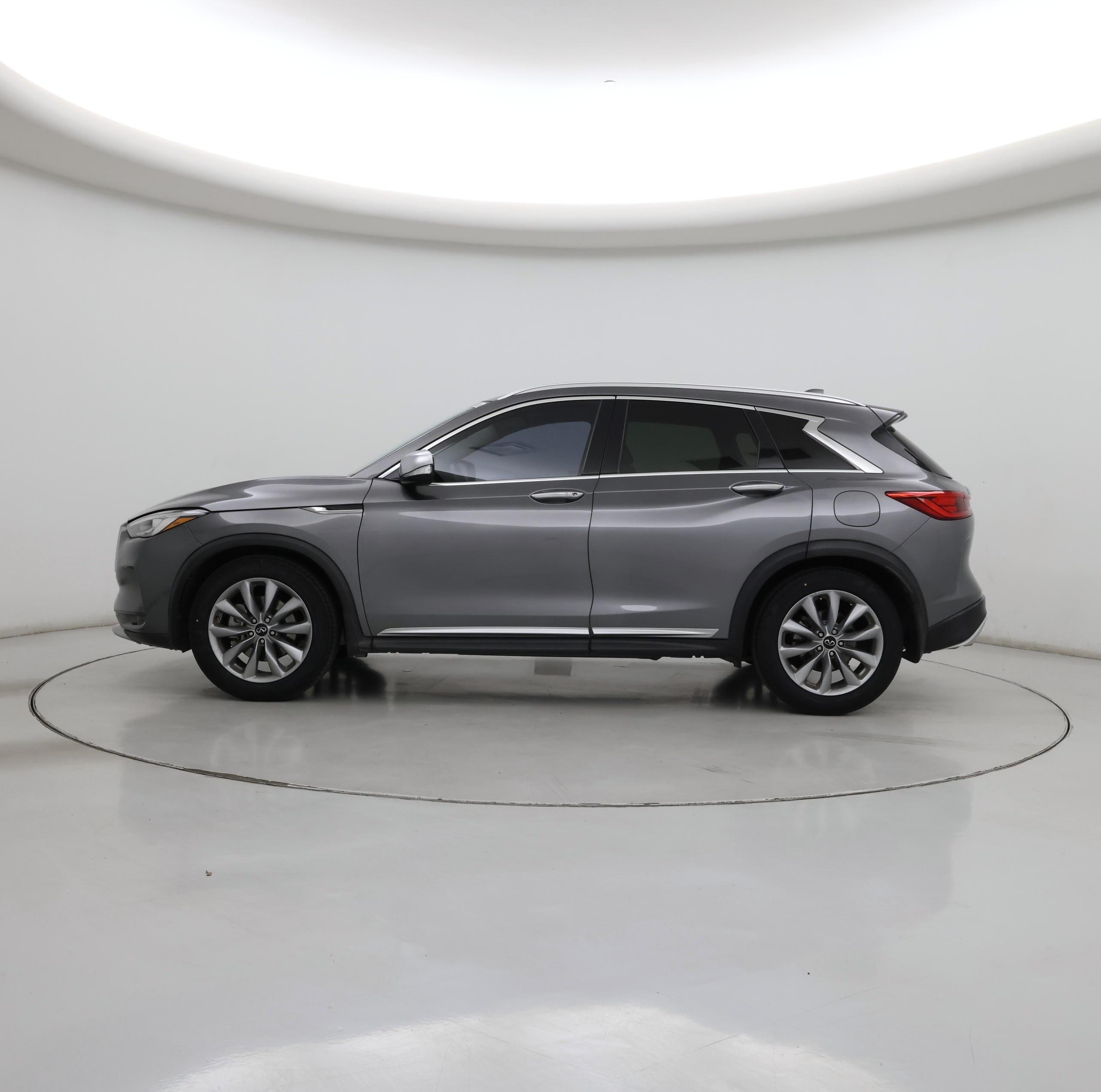 Thumbnail: 2021 INFINITI QX50 - 3