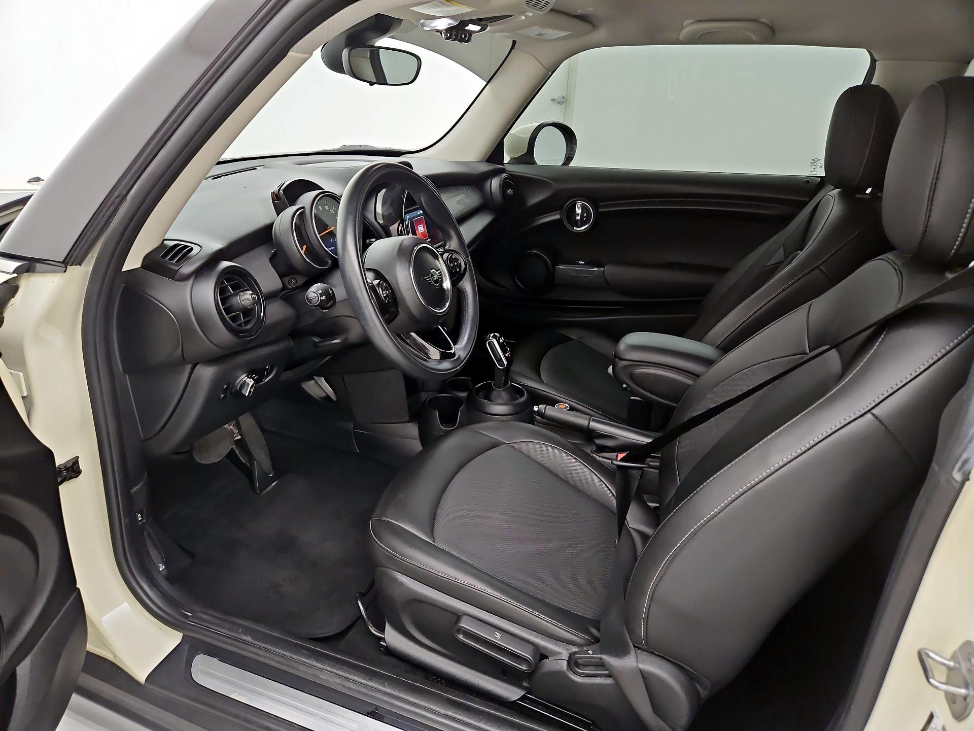 Thumbnail: 2020 MINI Cooper Hardtop - 11