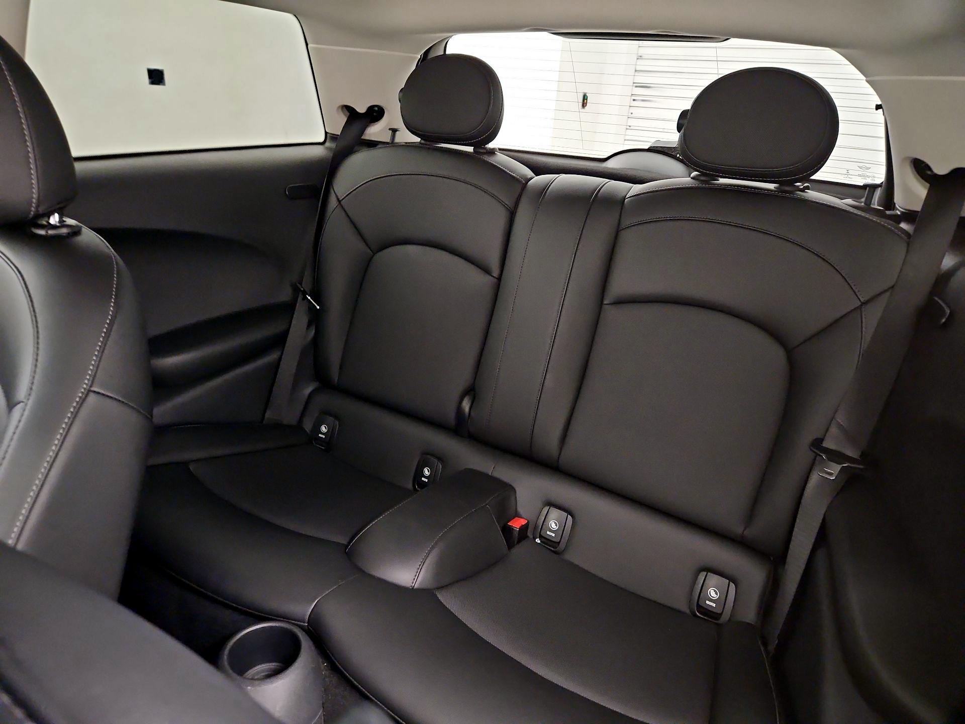 Thumbnail: 2020 MINI Cooper Hardtop - 19