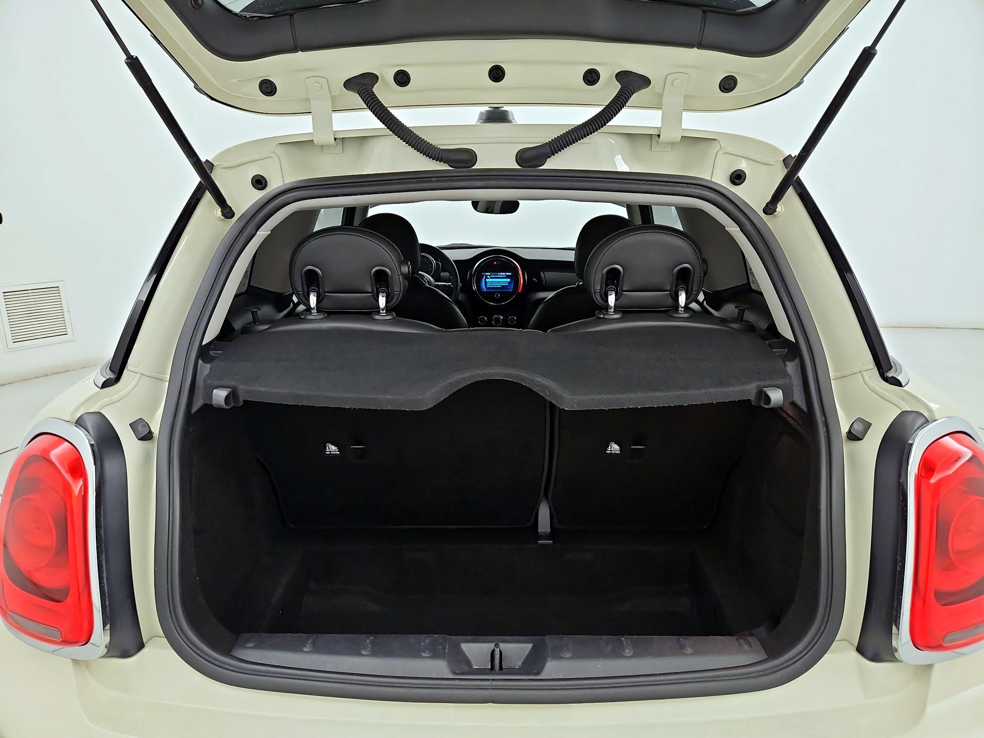 Thumbnail: 2020 MINI Cooper Hardtop - 20