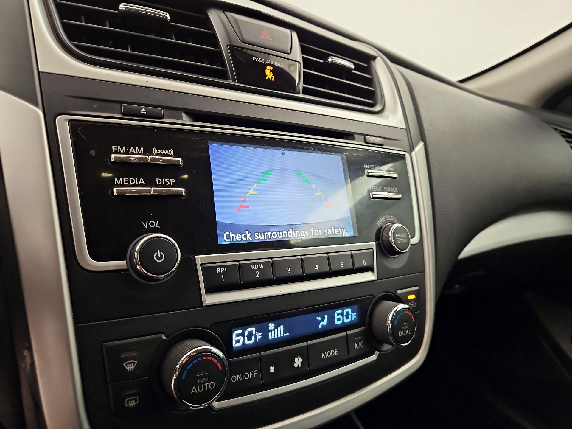 Thumbnail: 2017 Nissan Altima - 14