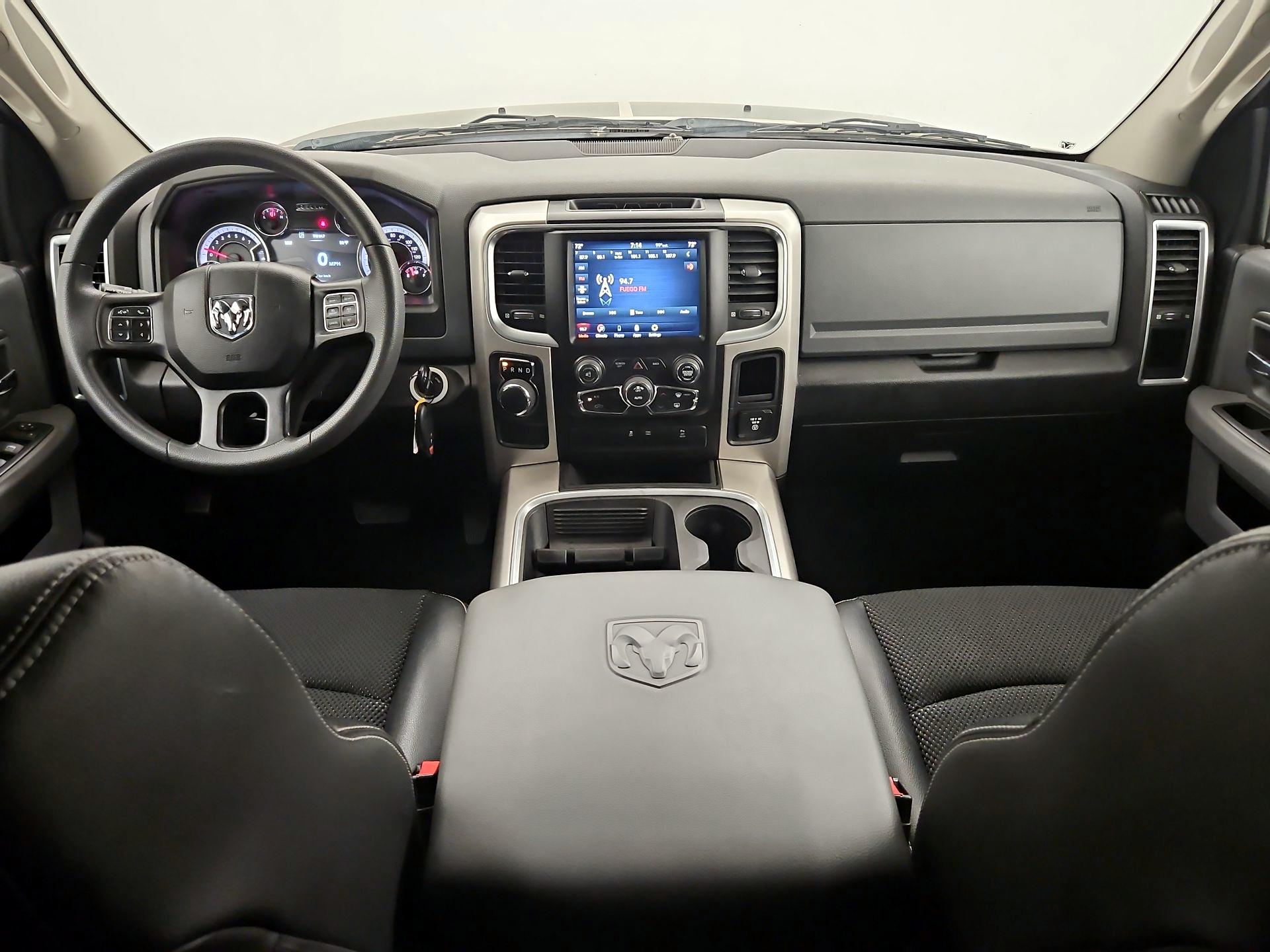 Thumbnail: 2019 RAM 1500 Classic - 9