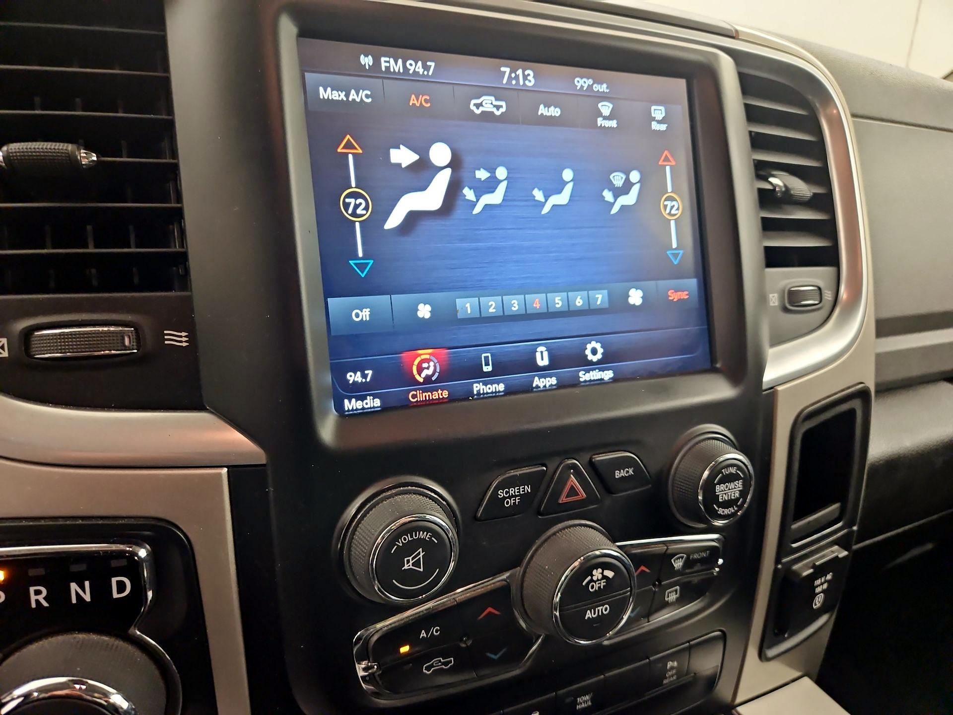 Thumbnail: 2019 RAM 1500 Classic - 16