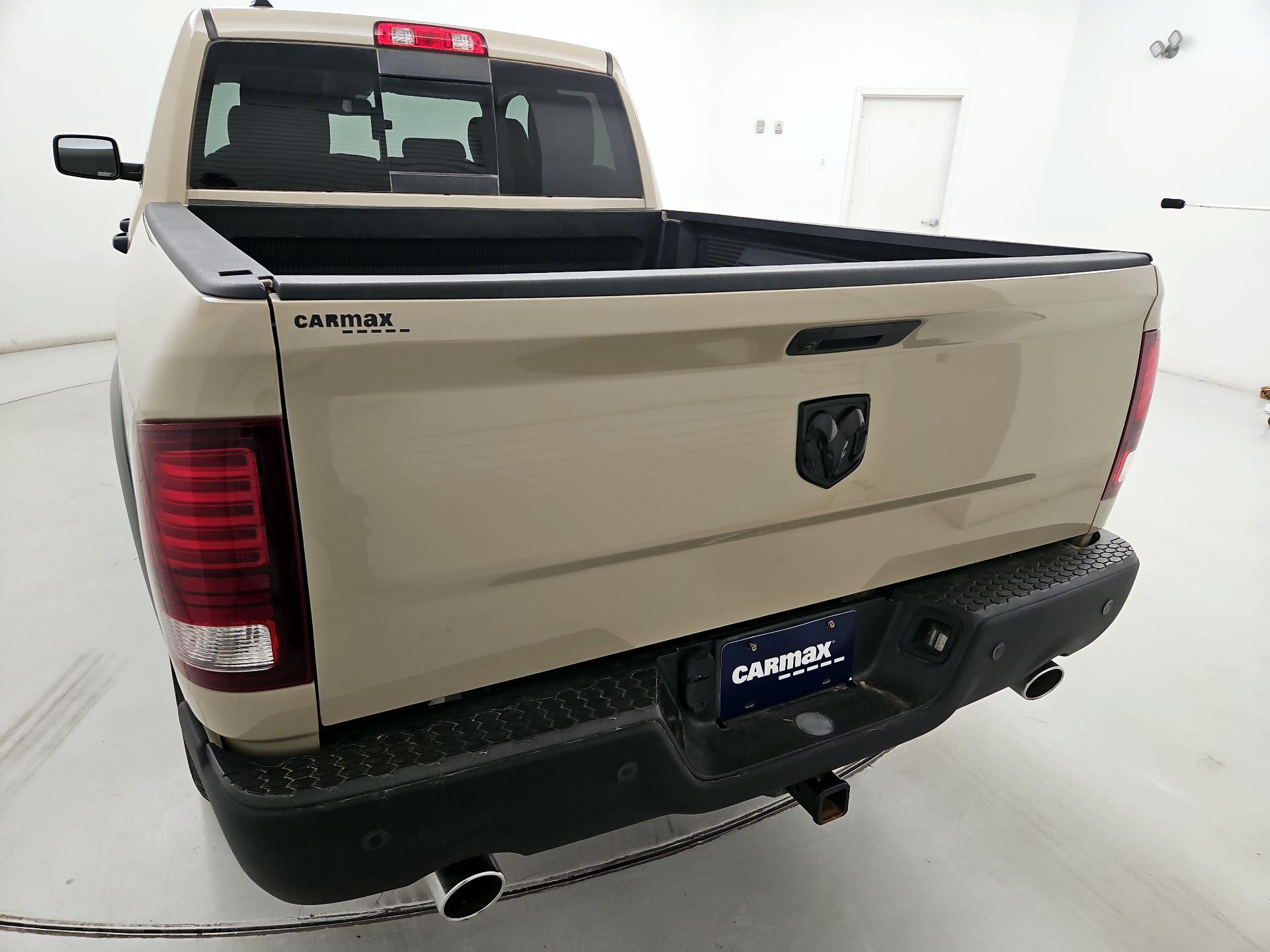 Thumbnail: 2019 RAM 1500 Classic - 20