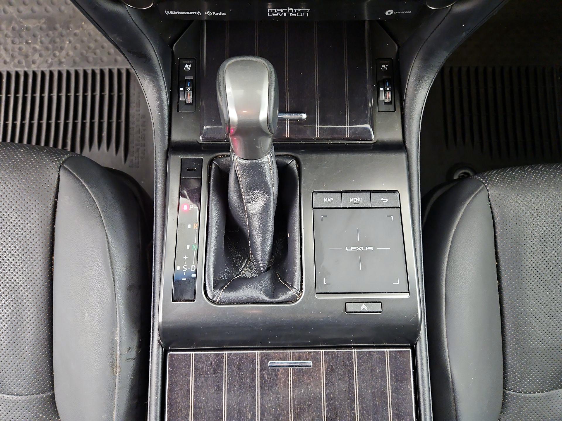 Thumbnail: 2022 Lexus GX - 18