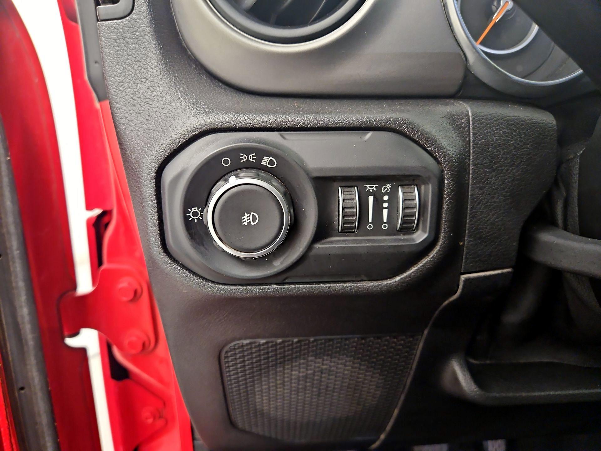 Thumbnail: 2021 Jeep Wrangler - 13