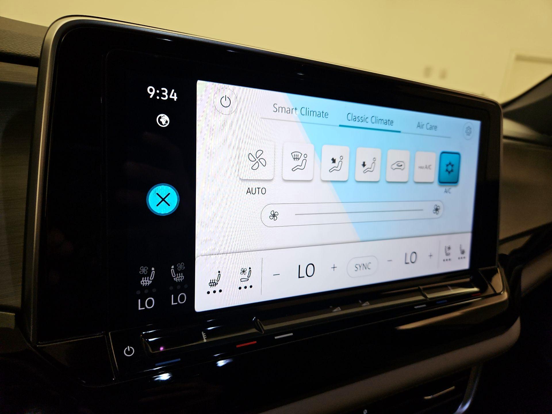 Thumbnail: 2024 Volkswagen Atlas - 16