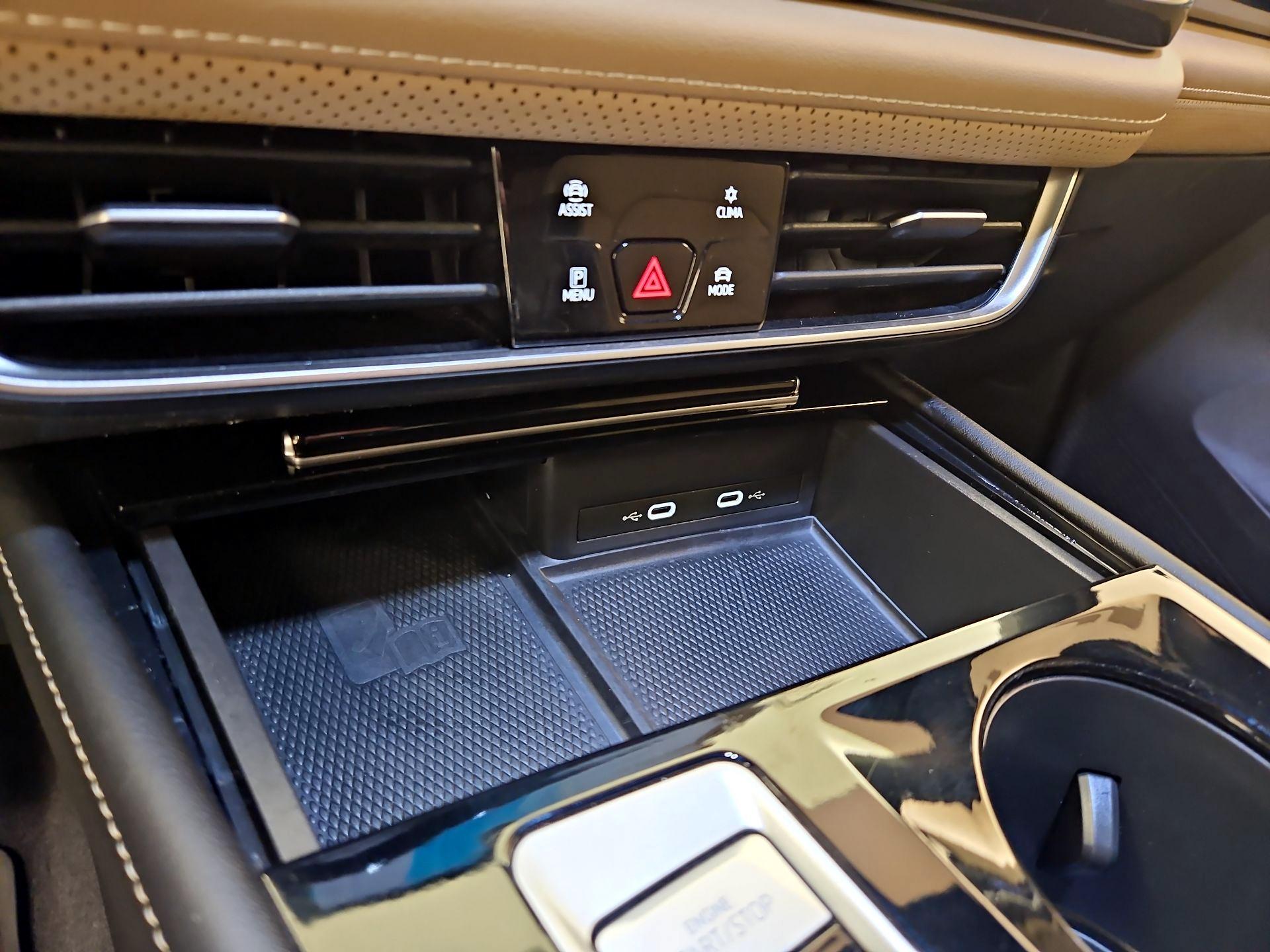 Thumbnail: 2024 Volkswagen Atlas - 18