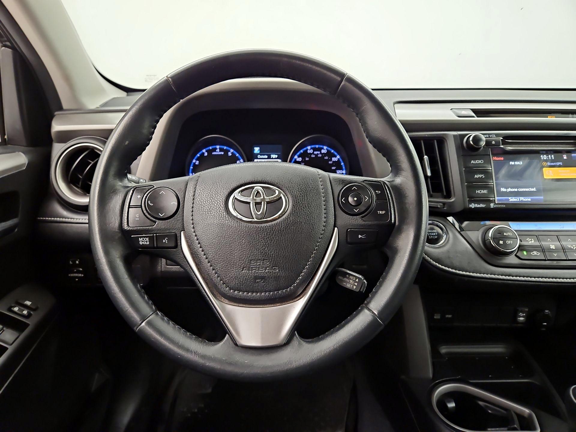 Thumbnail: 2018 Toyota RAV4 - 10